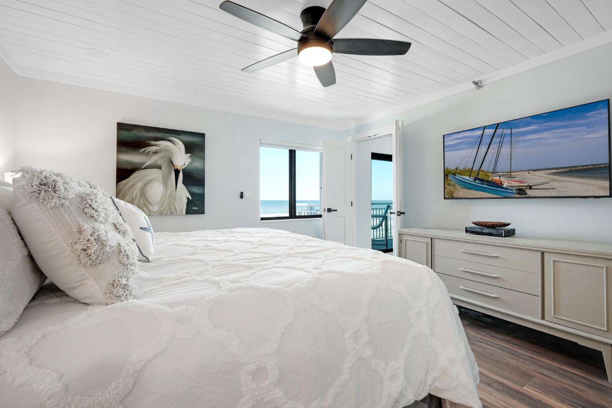Large Balcony With Direct Oceanfront Views And Access To Complex Pool * New Smyrna Beach