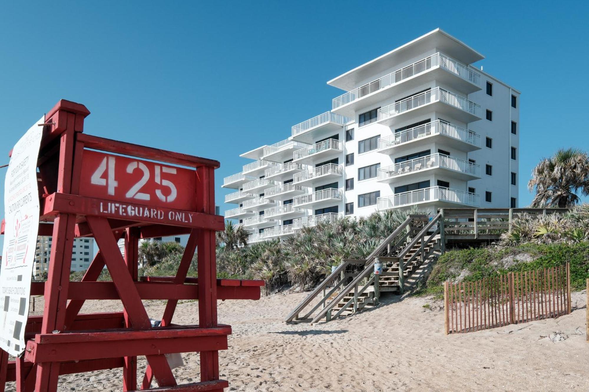 Corner Oceanfront Views With Wrap Around Balcony Located On The No-drive Beach! Holiday home New Smyrna Beach