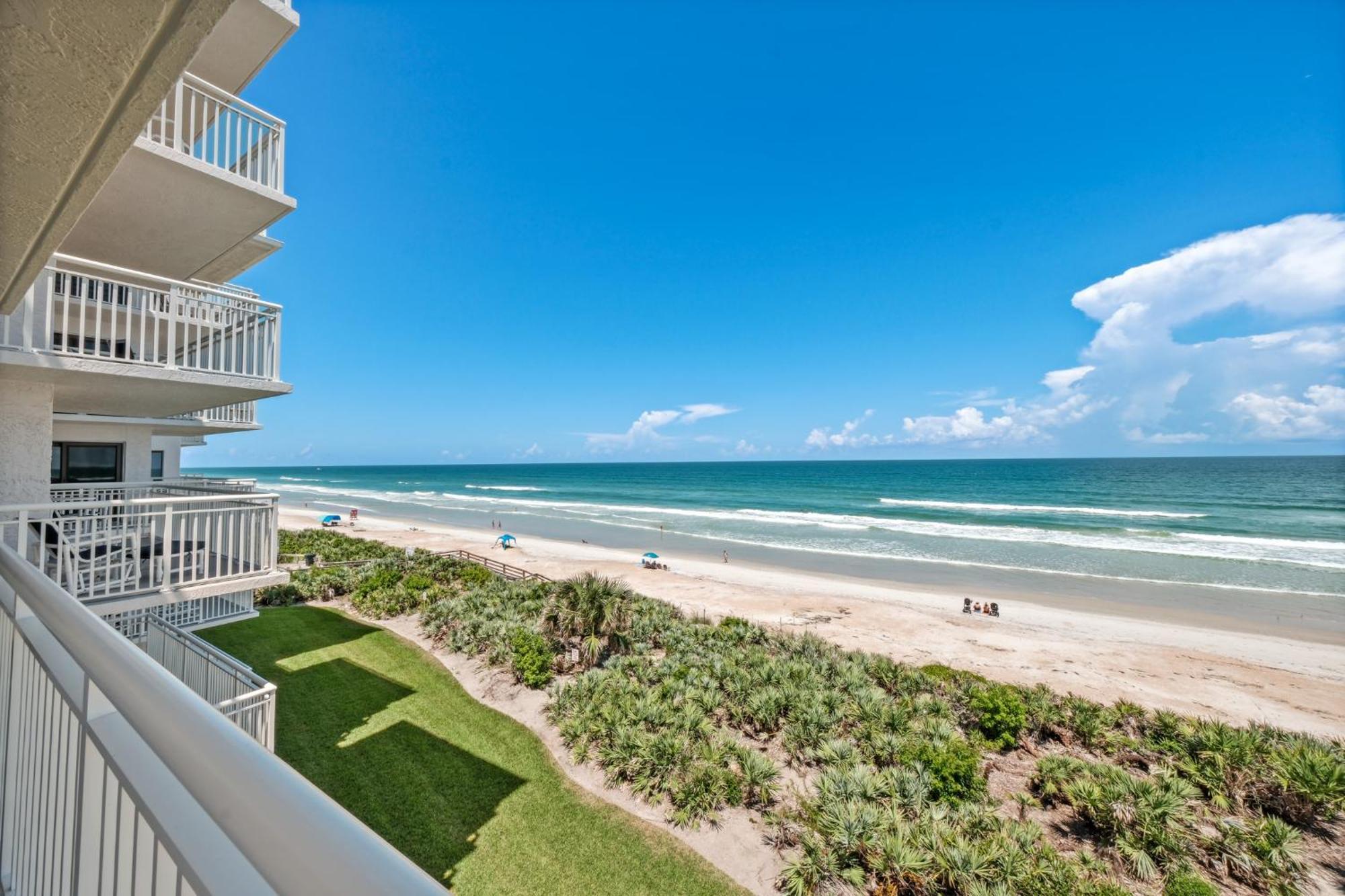 Corner Oceanfront Views With Wrap Around Balcony Located On The No-drive Beach! Holiday home New Smyrna Beach