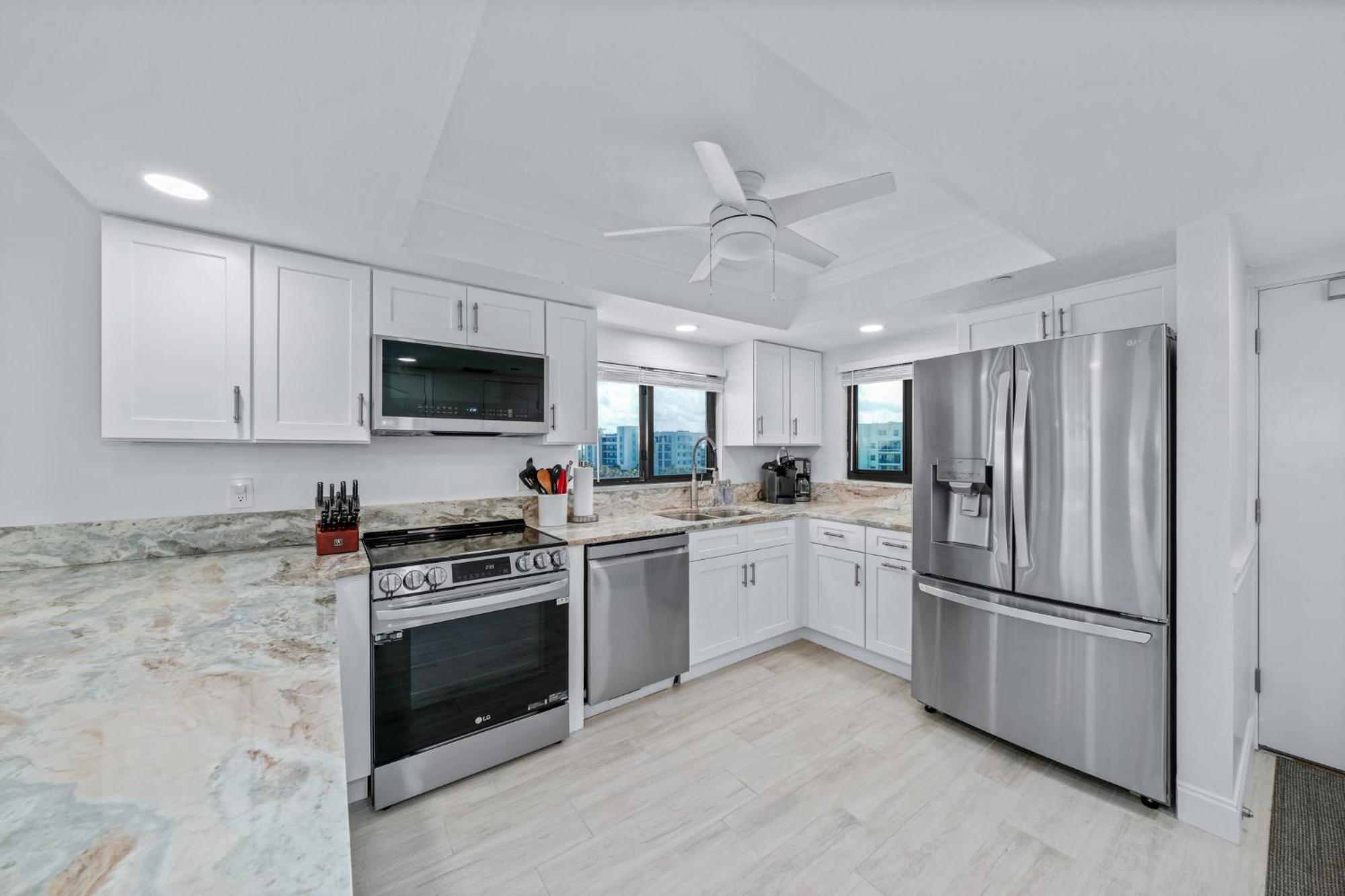 Corner Oceanfront Views With Wrap Around Balcony Located On The No-drive Beach! Holiday home New Smyrna Beach