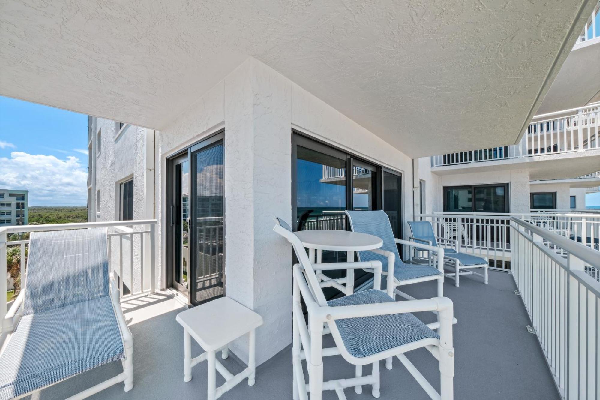 Corner Oceanfront Views With Wrap Around Balcony Located On The No-drive Beach! Holiday home New Smyrna Beach