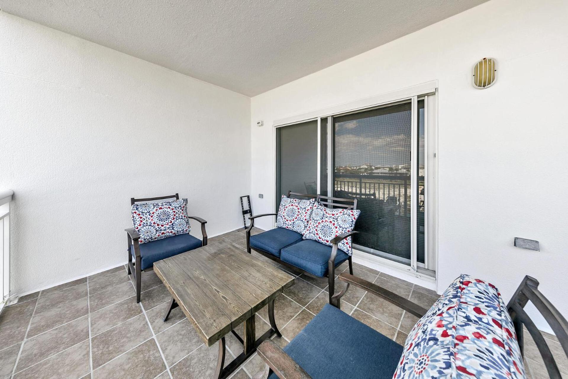 Harbor Landing 102b - Beautiful Harbor Views Destin