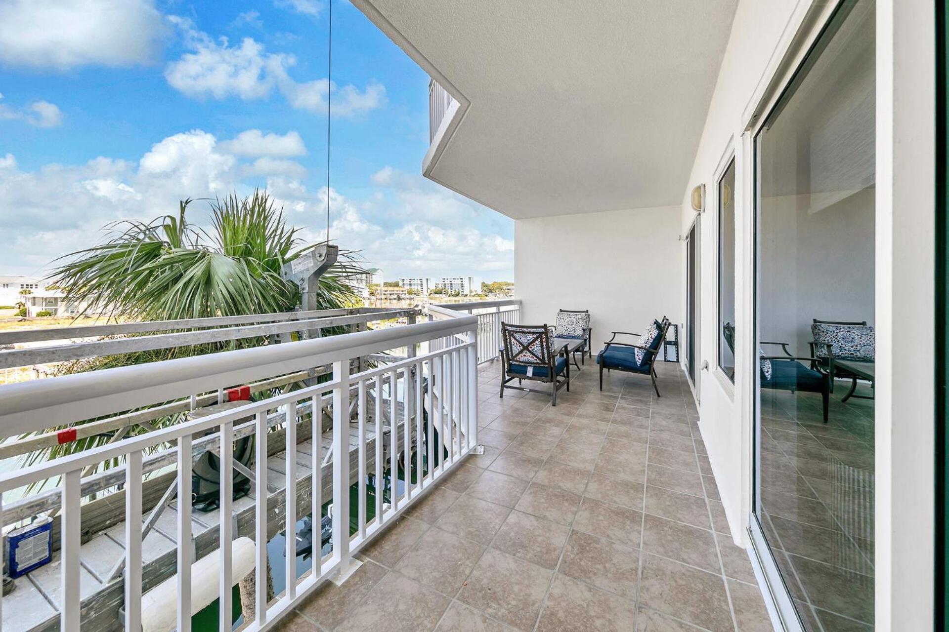 Harbor Landing 102b - Beautiful Harbor Views * Destin
