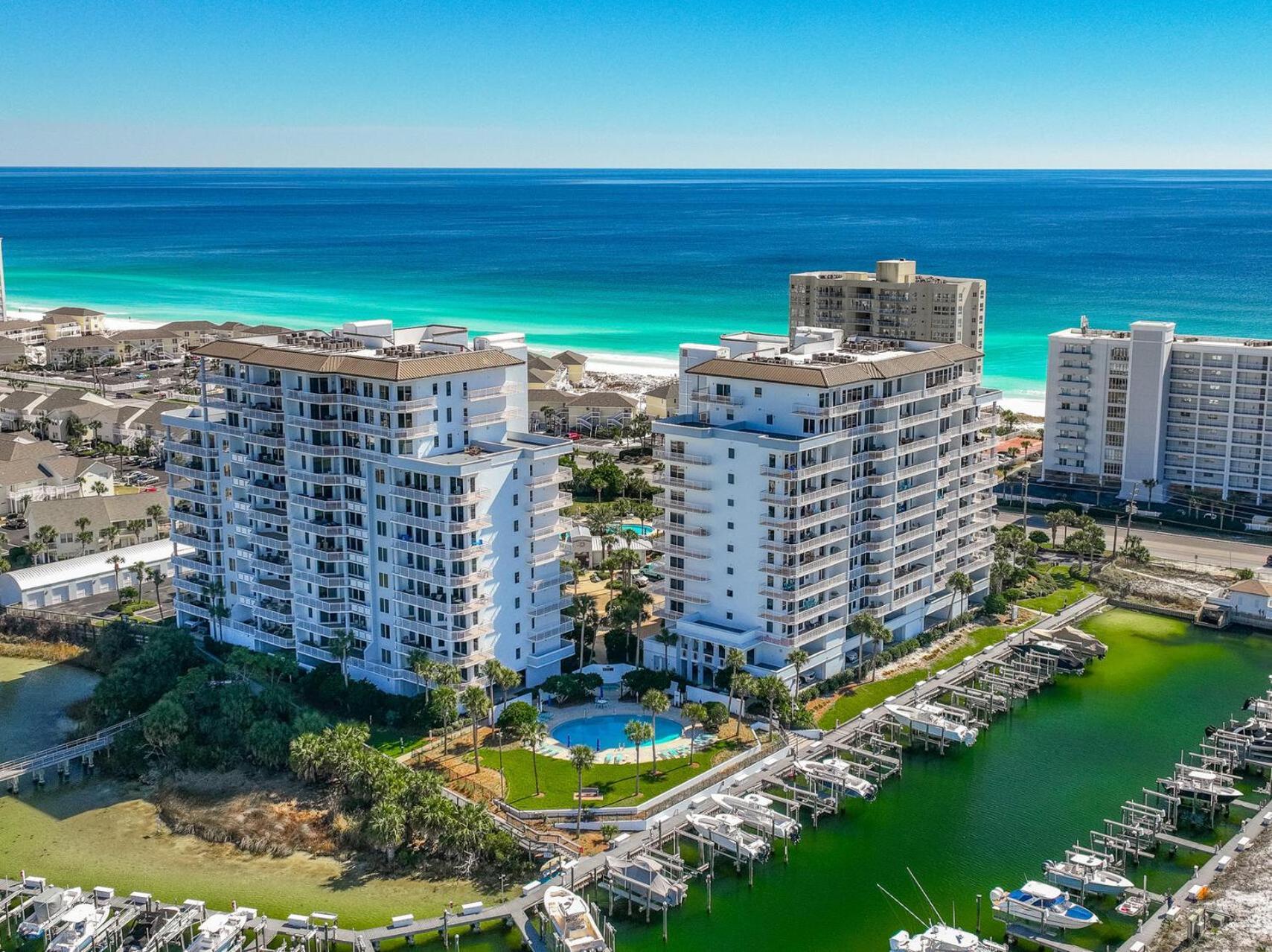 Harbor Landing 102b - Beautiful Harbor Views Destin
