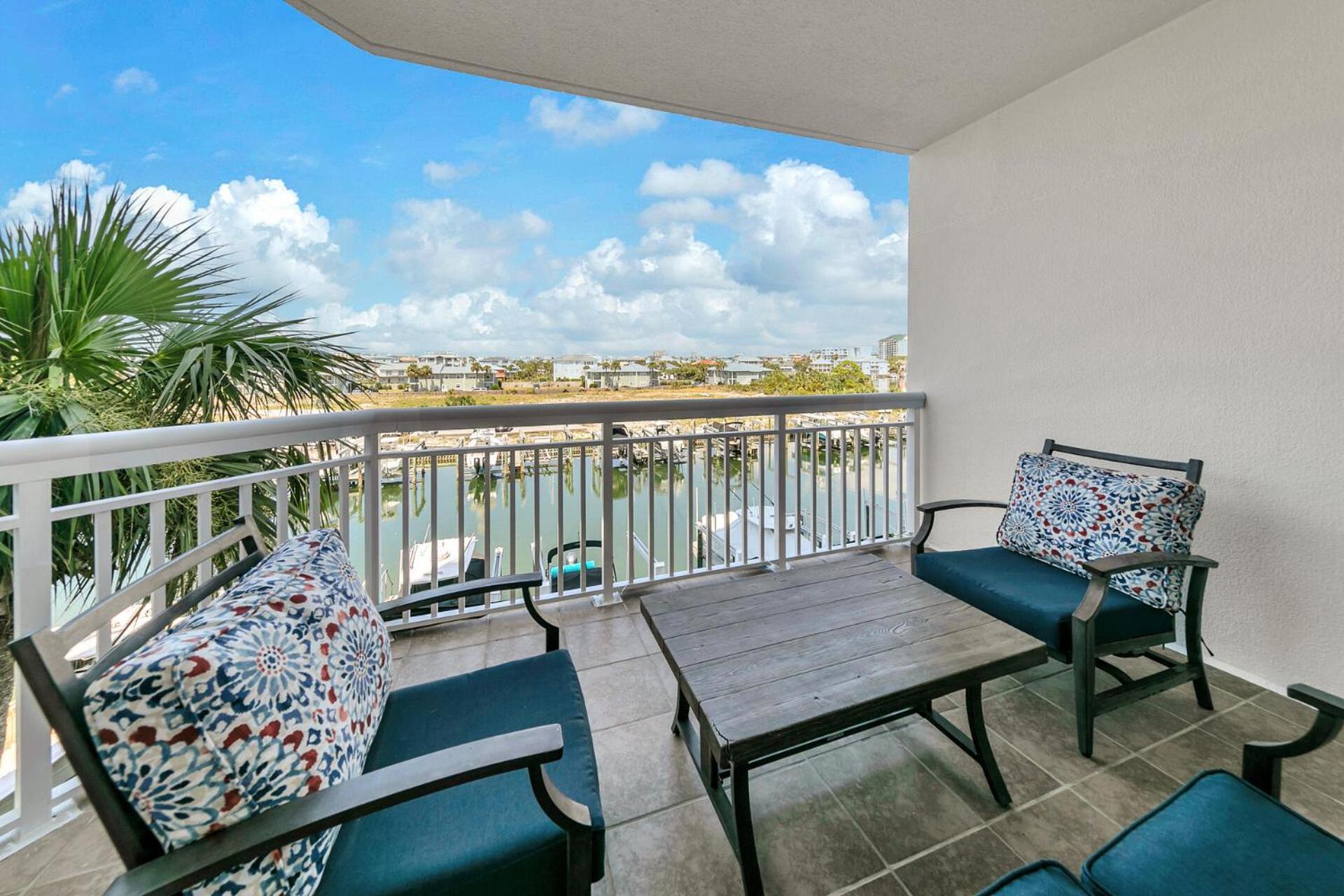 Harbor Landing 102b - Beautiful Harbor Views Holiday home *
