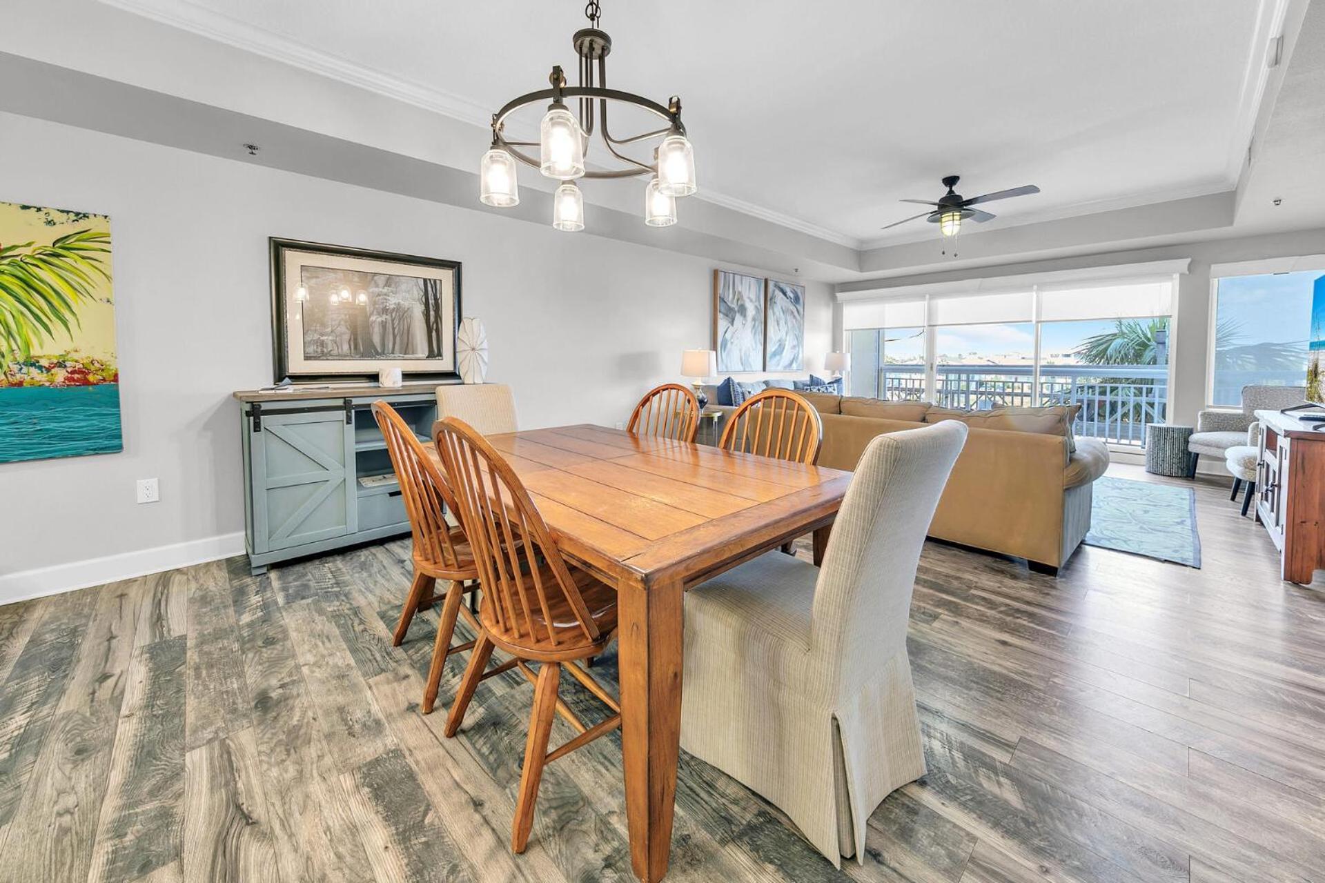Harbor Landing 102b - Beautiful Harbor Views Holiday home