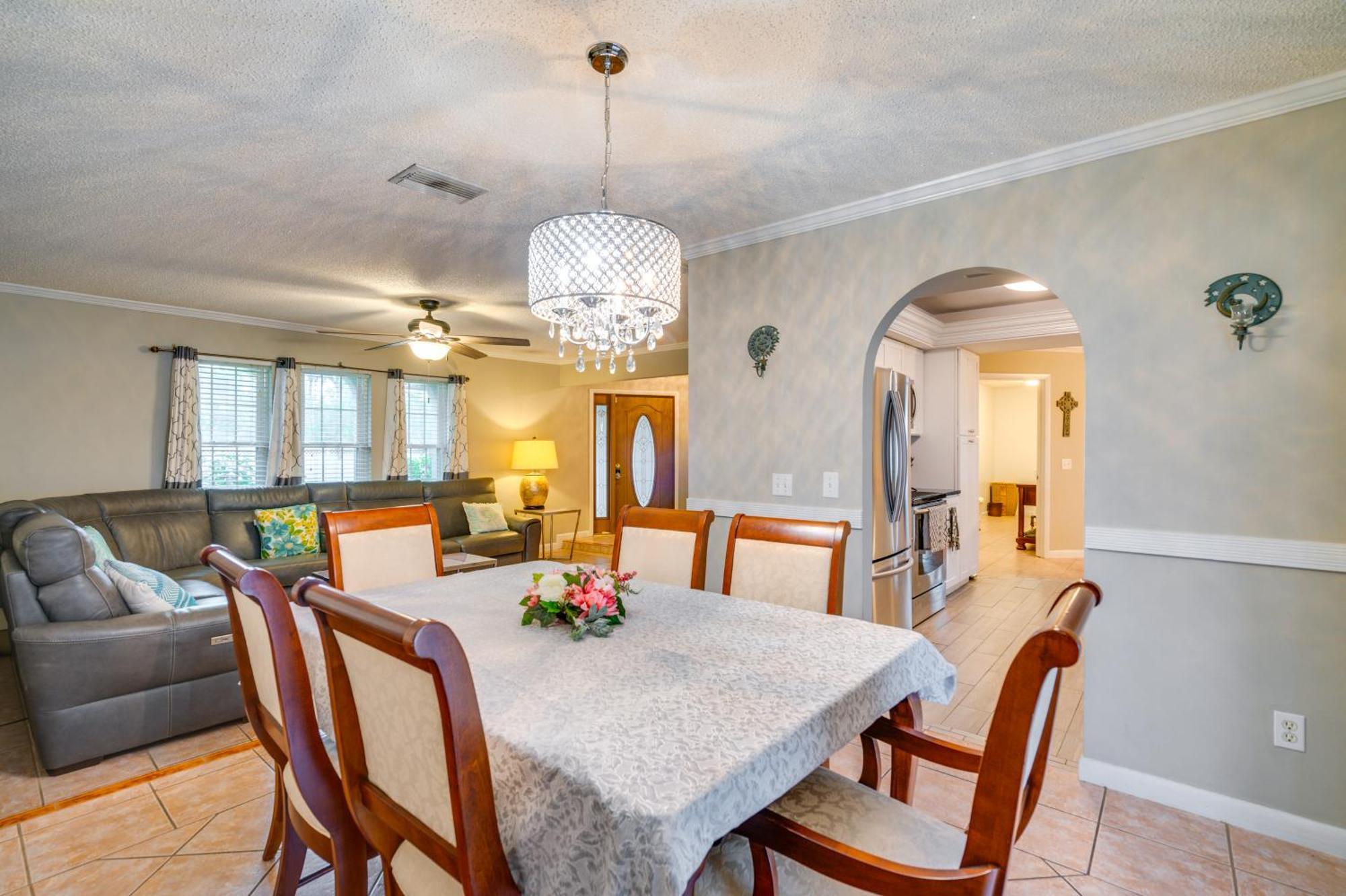 Holiday home Canal-front With Dock And Lanai In Cape Coral! *
