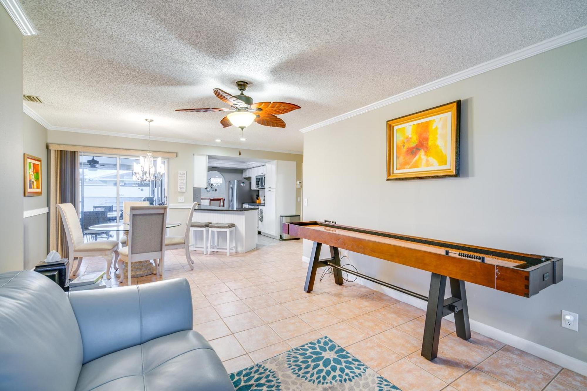 Holiday home Canal-front With Dock And Lanai In Cape Coral! Cape Coral
