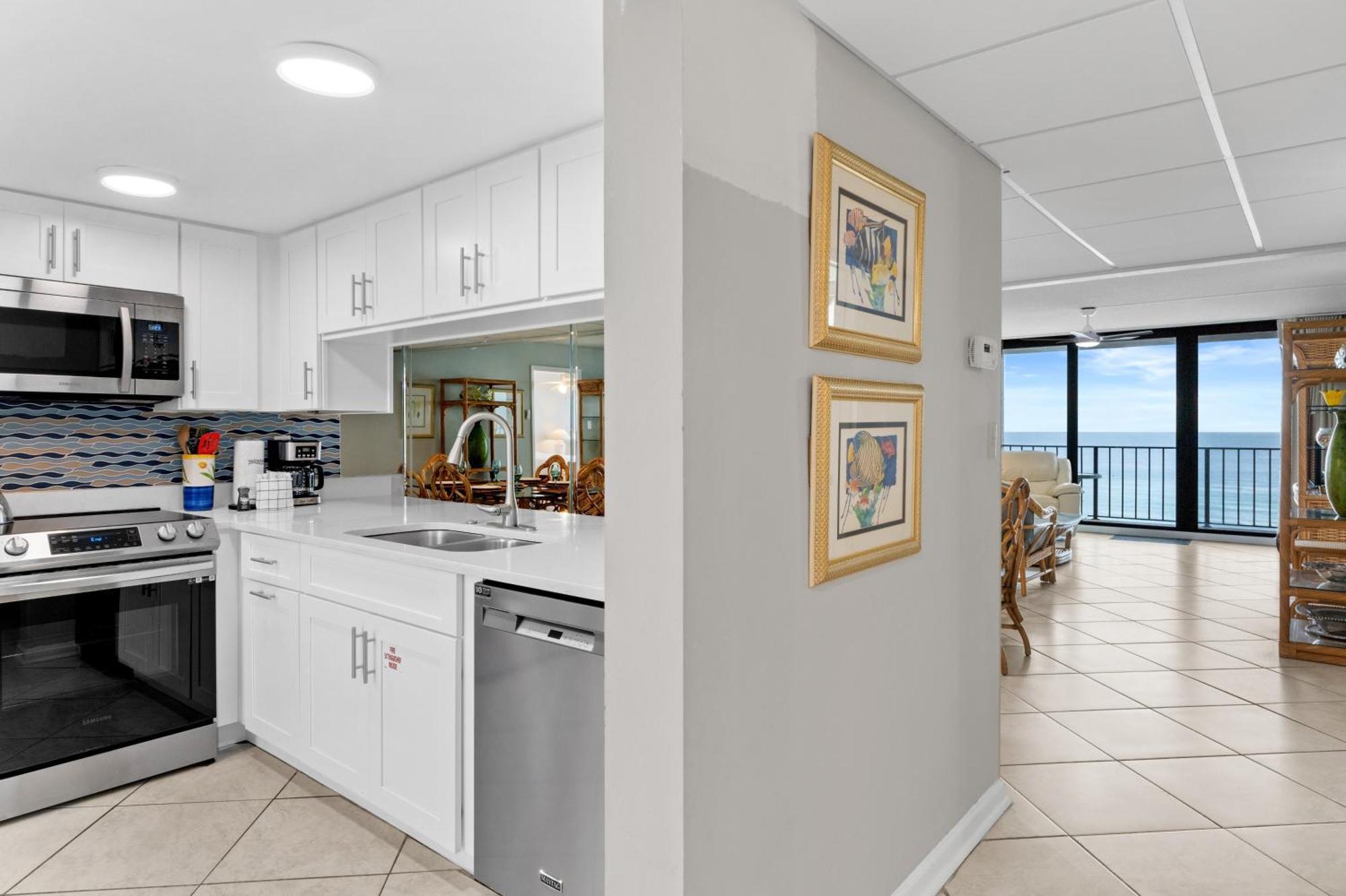 Edgewater #811 Tower 3 By Book That