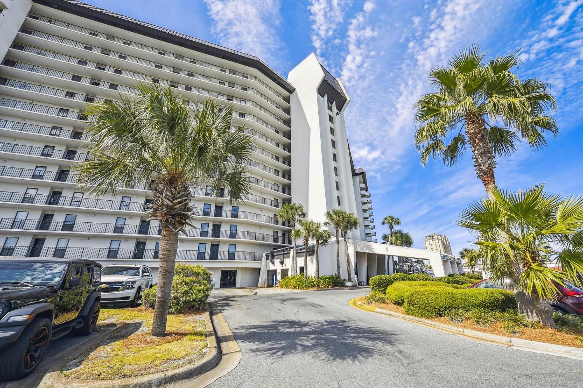 Edgewater #811 Tower 3 By Book That Holiday home