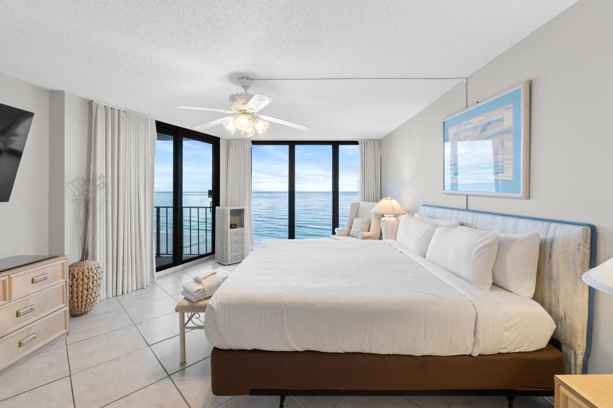 Edgewater #811 Tower 3 By Book That Holiday home *