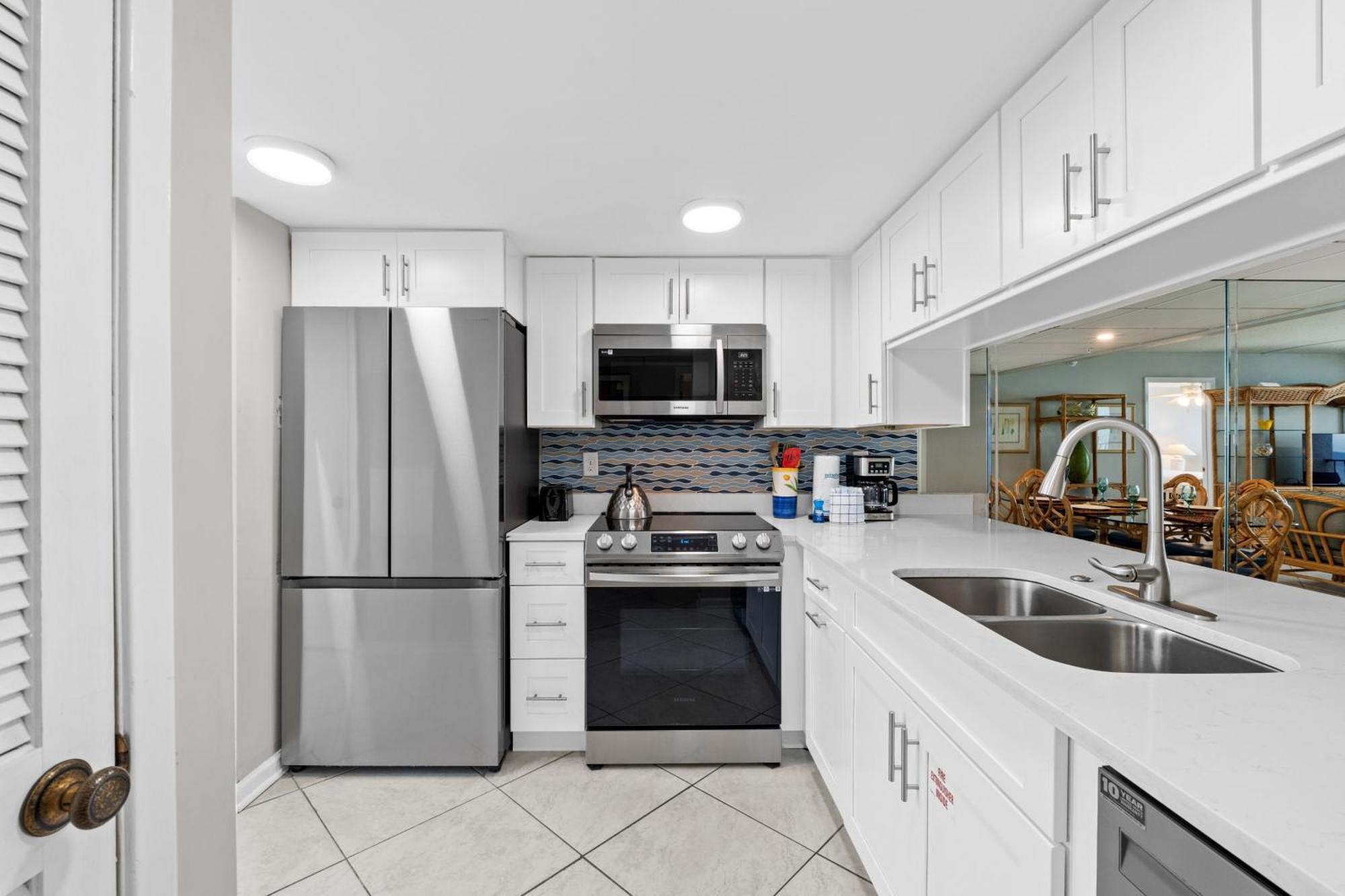 Edgewater #811 Tower 3 By Book That Holiday home *