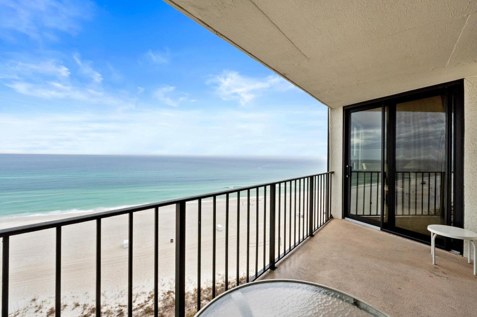 Holiday home Edgewater #811 Tower 3 By Book That