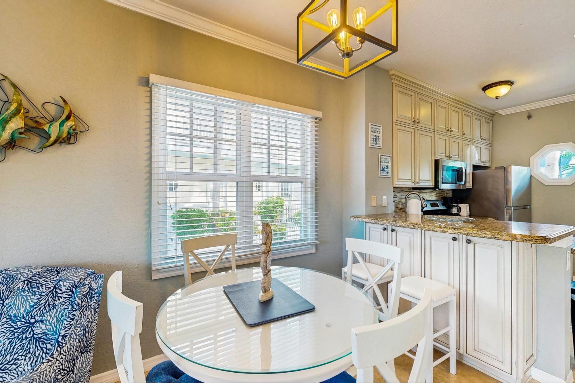 Blue Water 5110 Duck Key