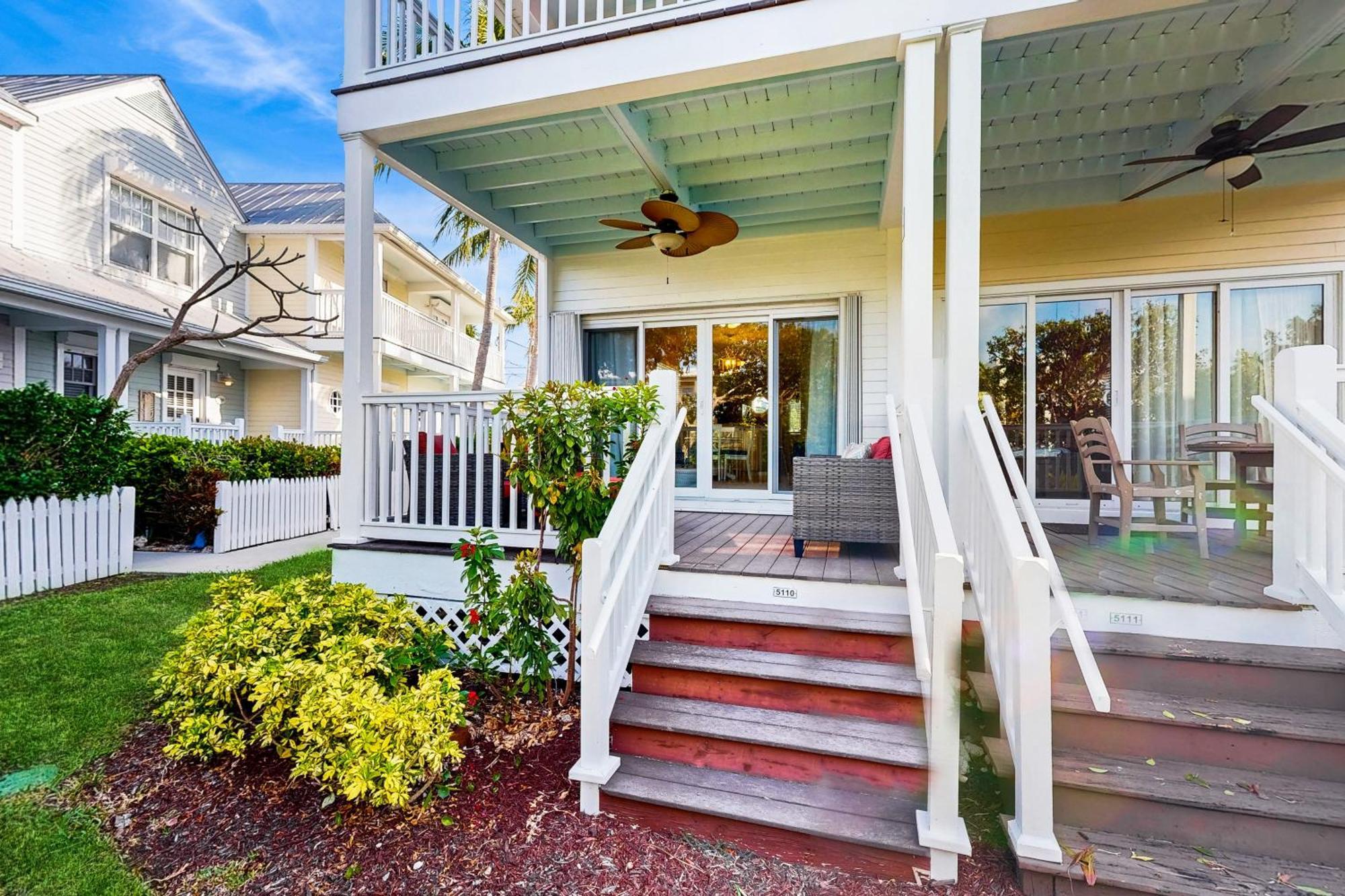Blue Water 5110 Duck Key