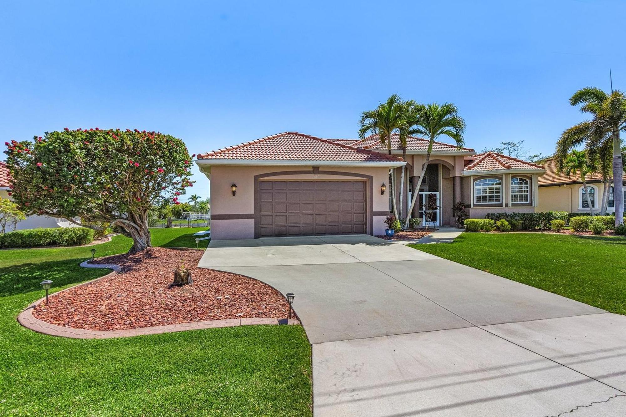 Holiday home Heated Saltwater Pool, Dock, Gulf Access - Infinity Coral - Roelens