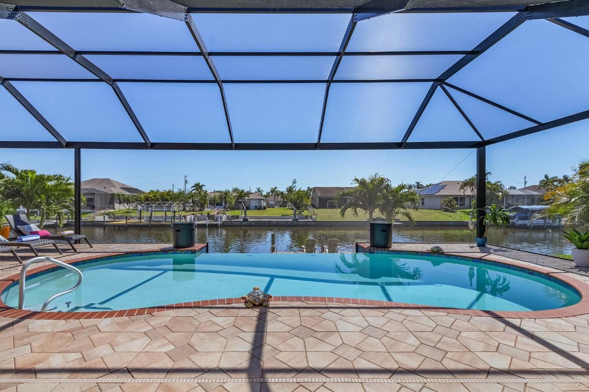 Heated Saltwater Pool, Dock, Gulf Access - Infinity Coral - Roelens