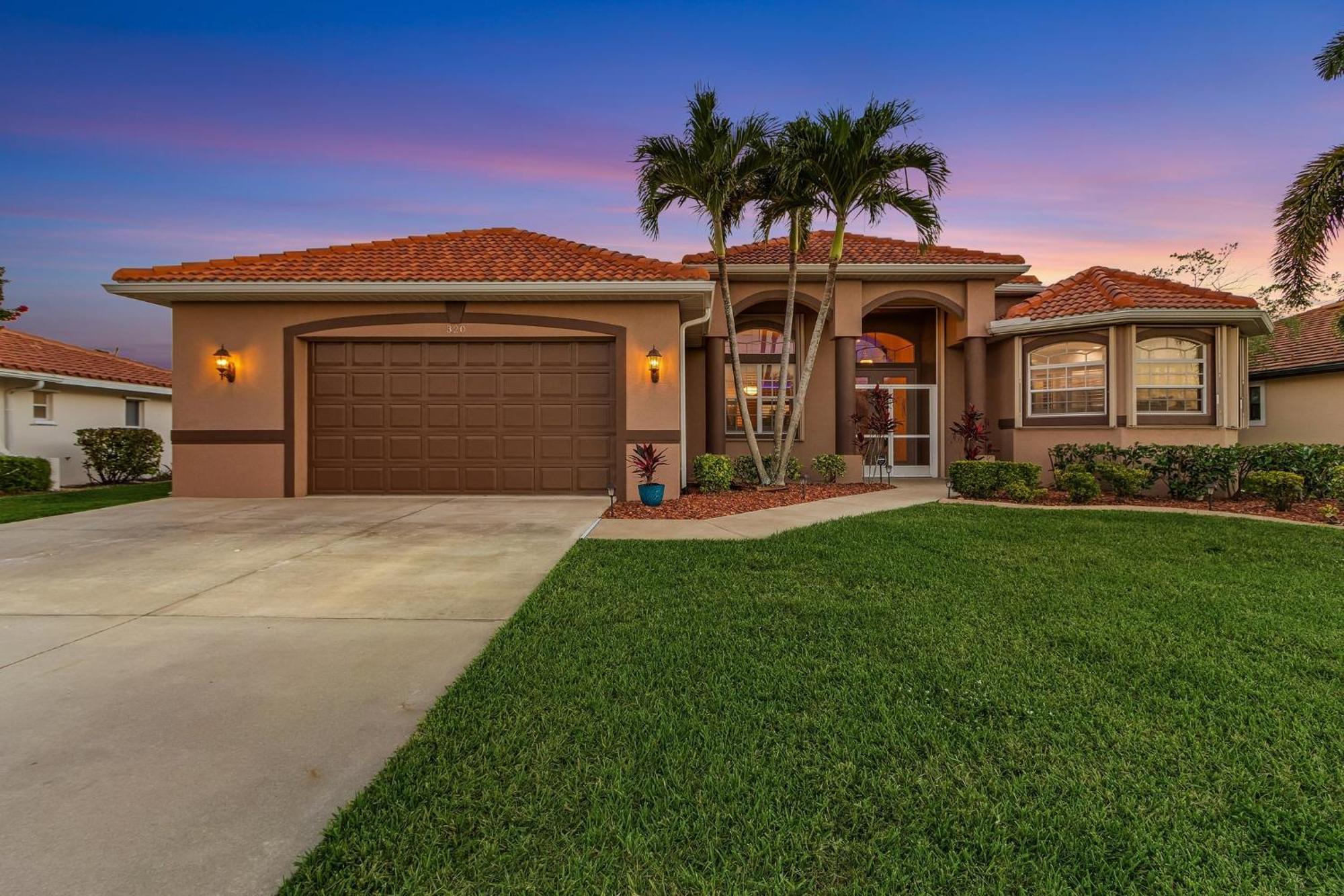 Heated Saltwater Pool, Dock, Gulf Access - Infinity Coral - Roelens * Cape Coral