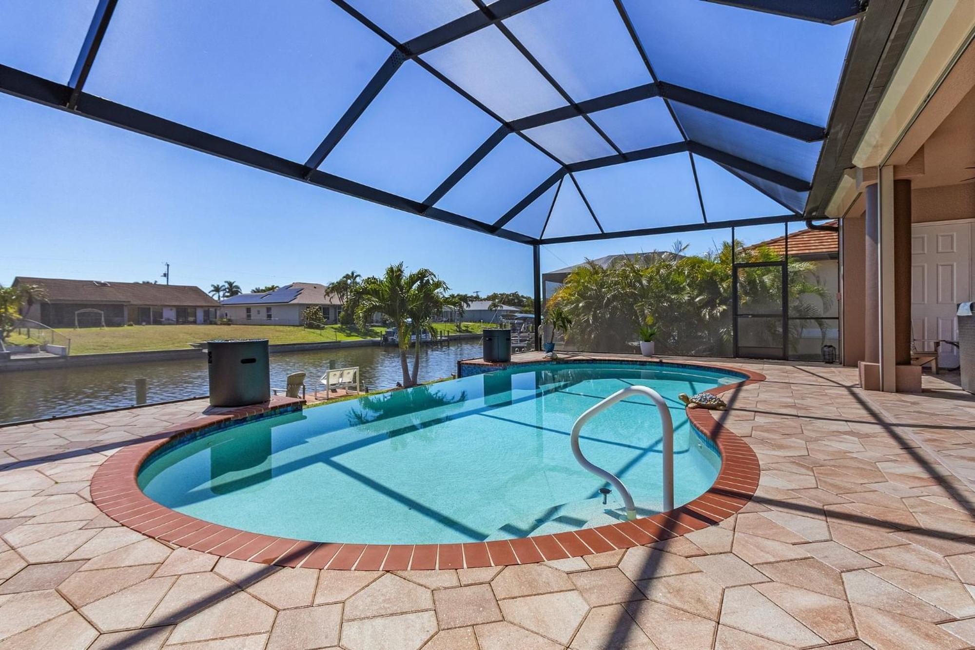 Holiday home Heated Saltwater Pool, Dock, Gulf Access - Infinity Coral - Roelens Cape Coral