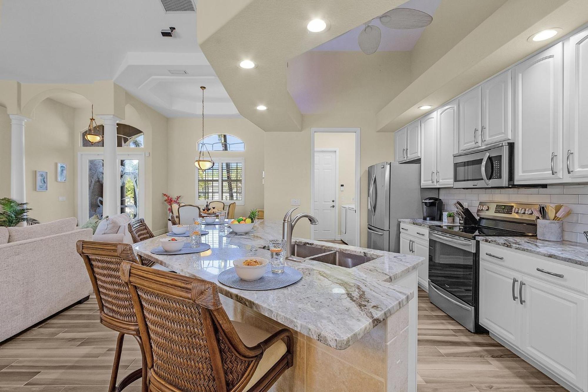 Heated Saltwater Pool, Dock, Gulf Access - Infinity Coral - Roelens Holiday home *