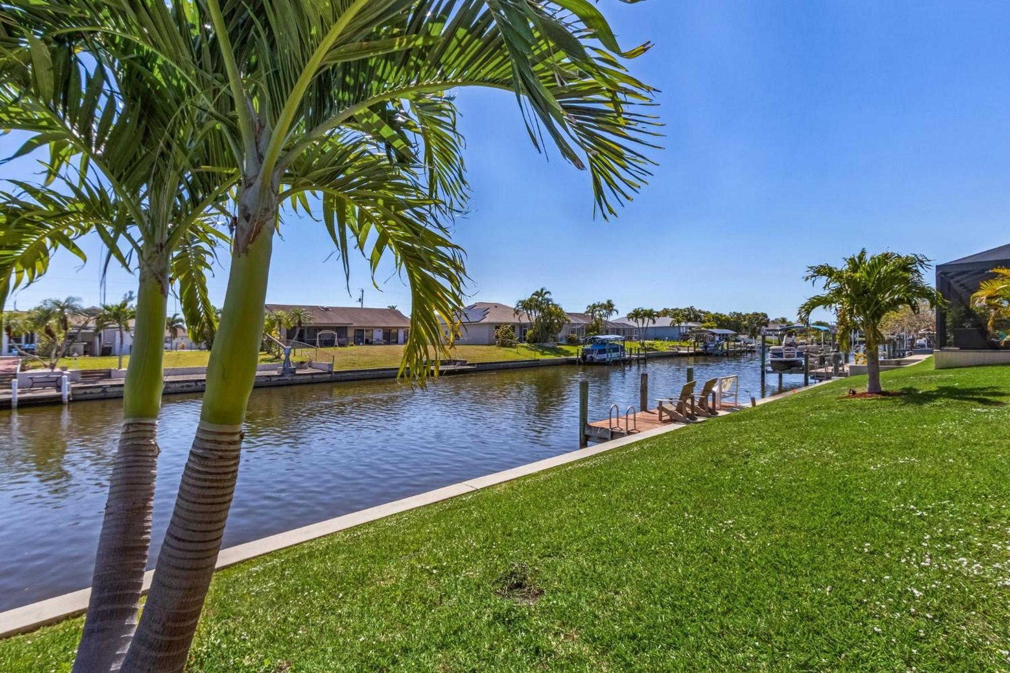 Heated Saltwater Pool, Dock, Gulf Access - Infinity Coral - Roelens *