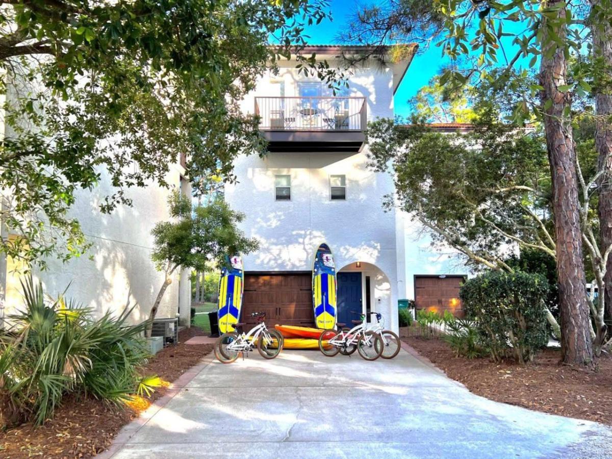 Holiday home New Lily Pad Bike Community Pool *