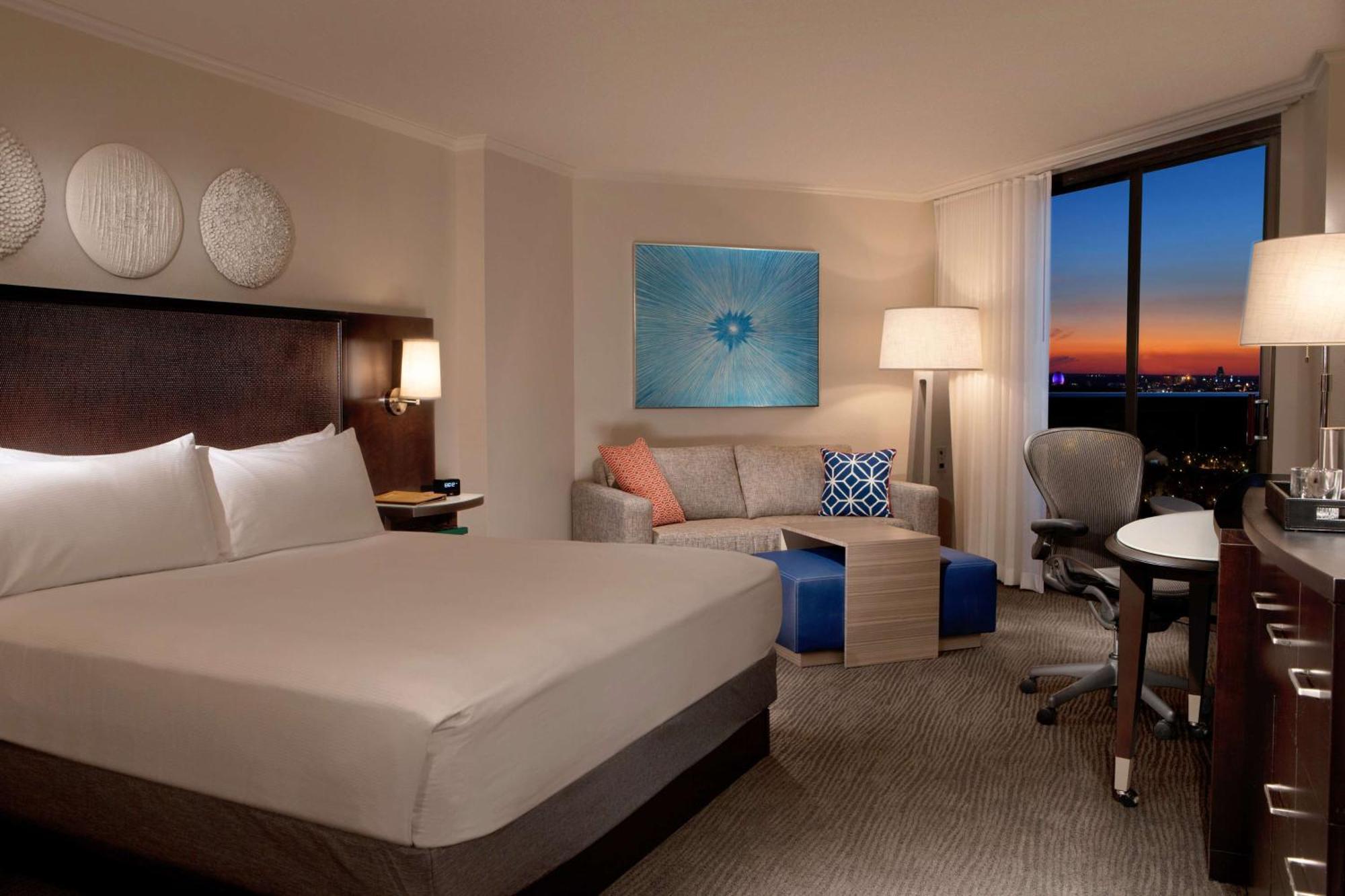 Hilton Orlando Buena Vista Palace - Springs Area Resort Lake Buena Vista