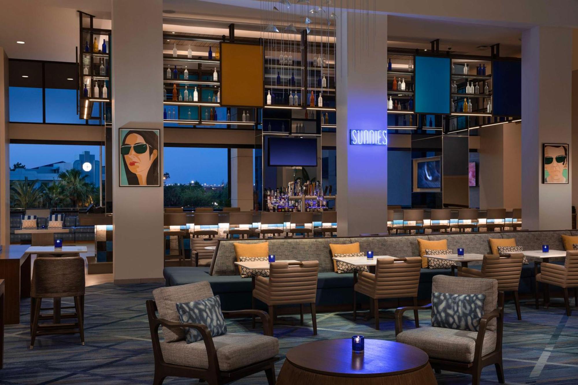 Hilton Orlando Buena Vista Palace - Springs Area Resort Lake Buena Vista