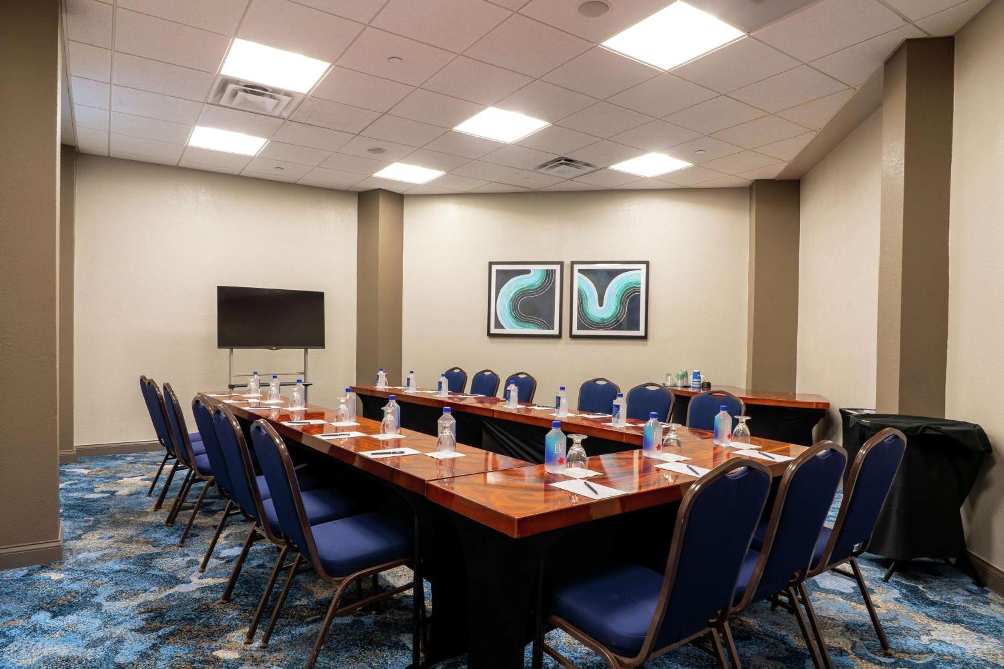 Hilton Oceanfront 3* Melbourne