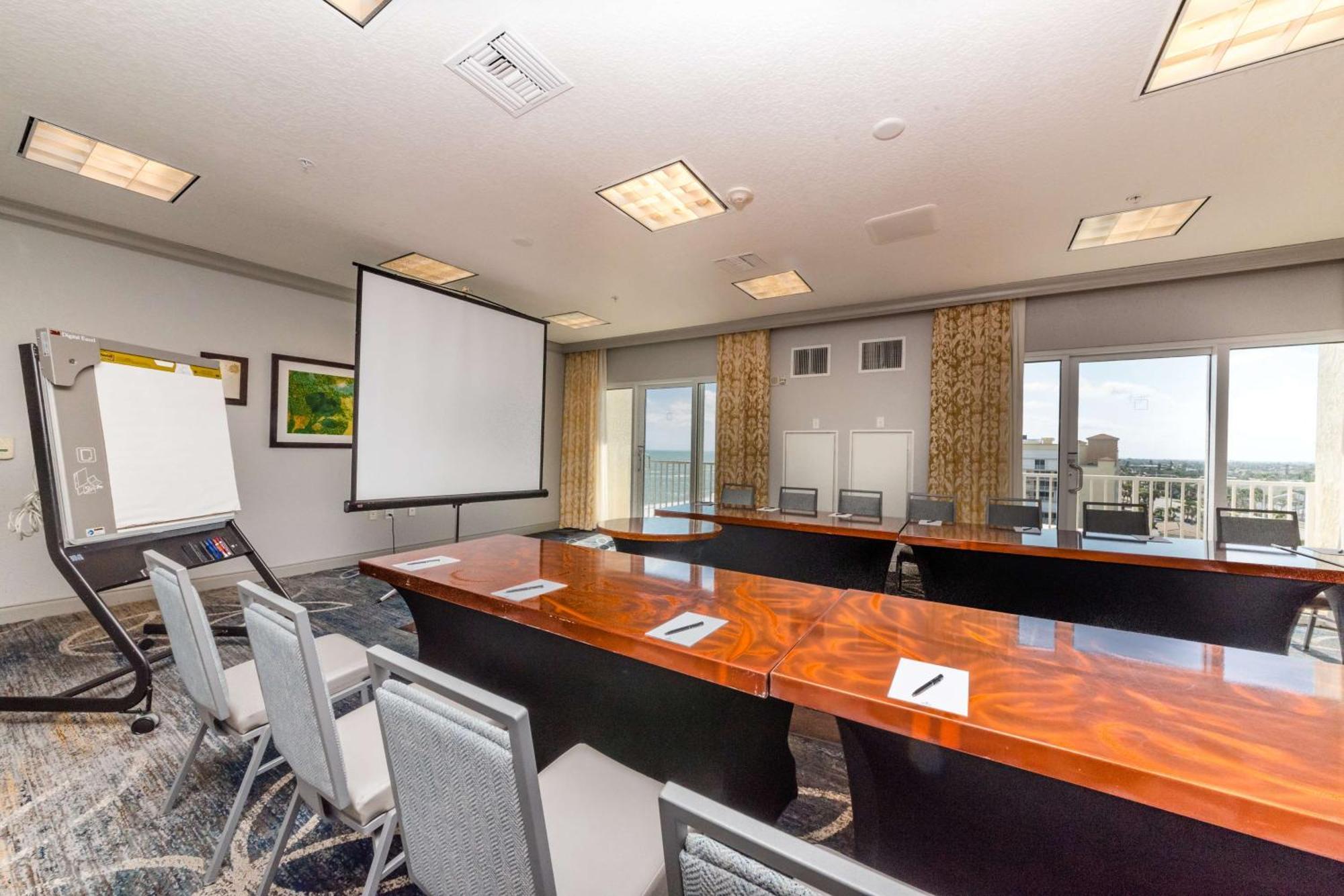 Hilton Oceanfront Hotel Melbourne