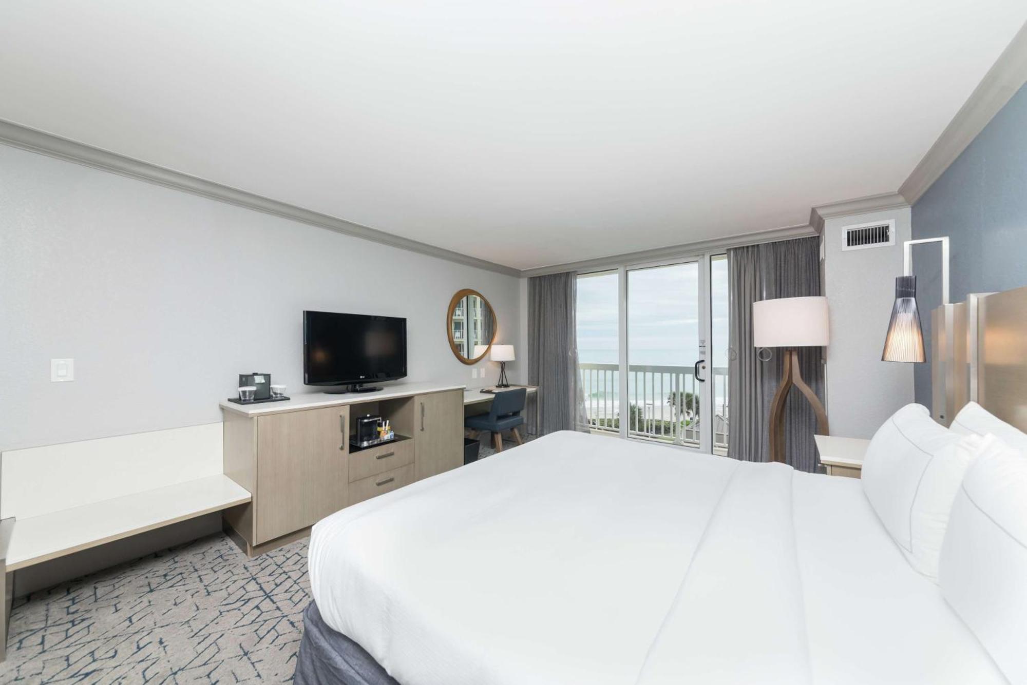 Hilton Oceanfront 3* Melbourne