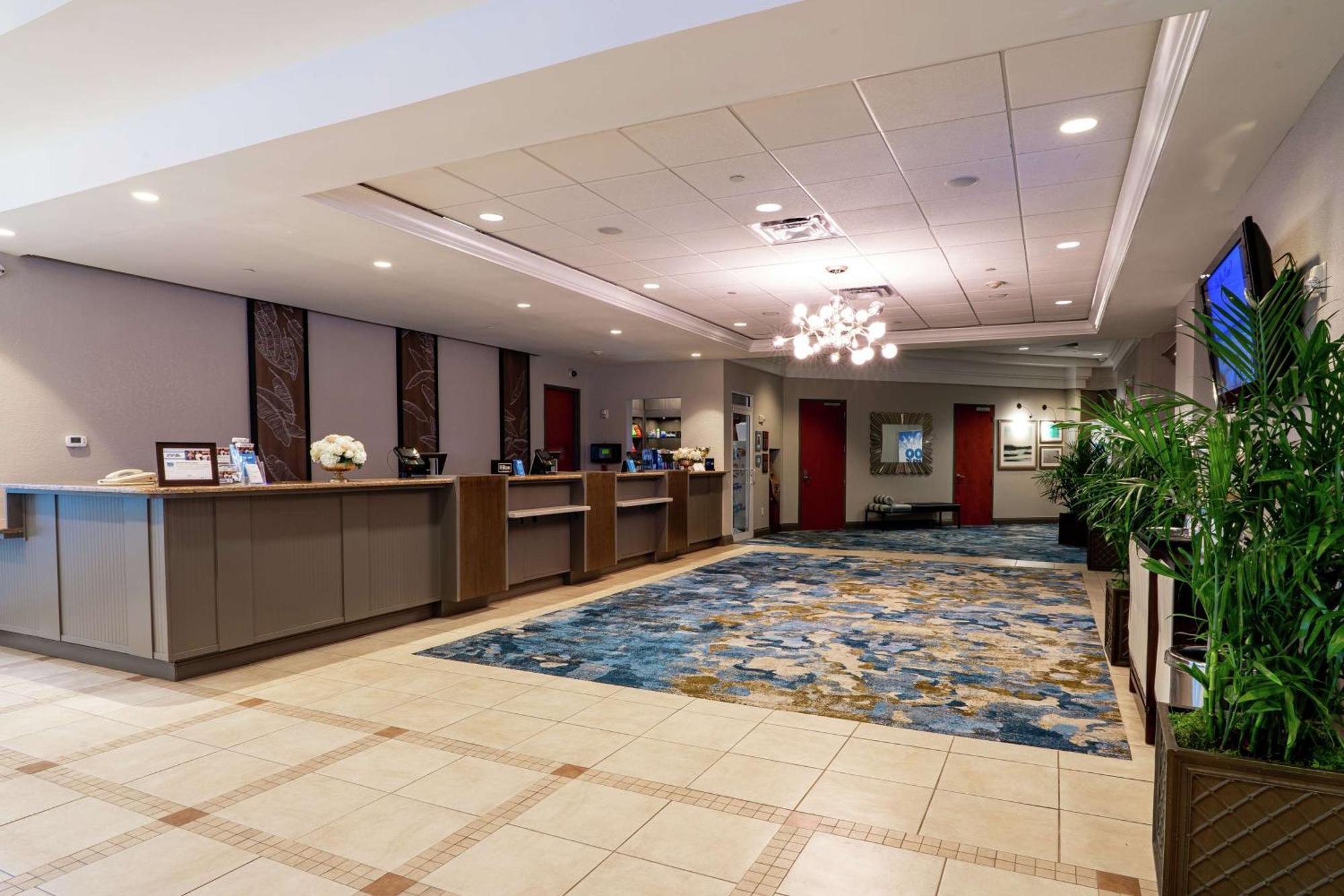 Hilton Oceanfront Hotel 3*