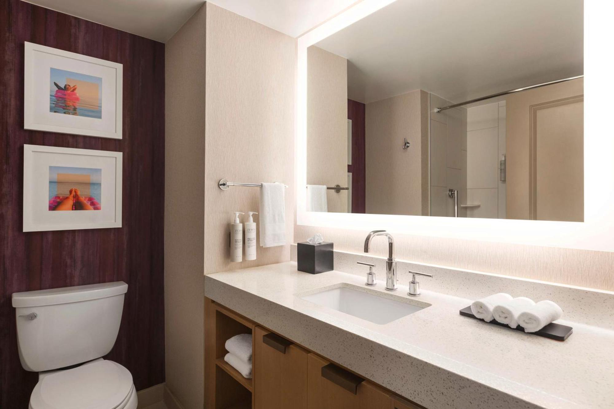 Embassy By Hilton Downtown Convention Center 4*