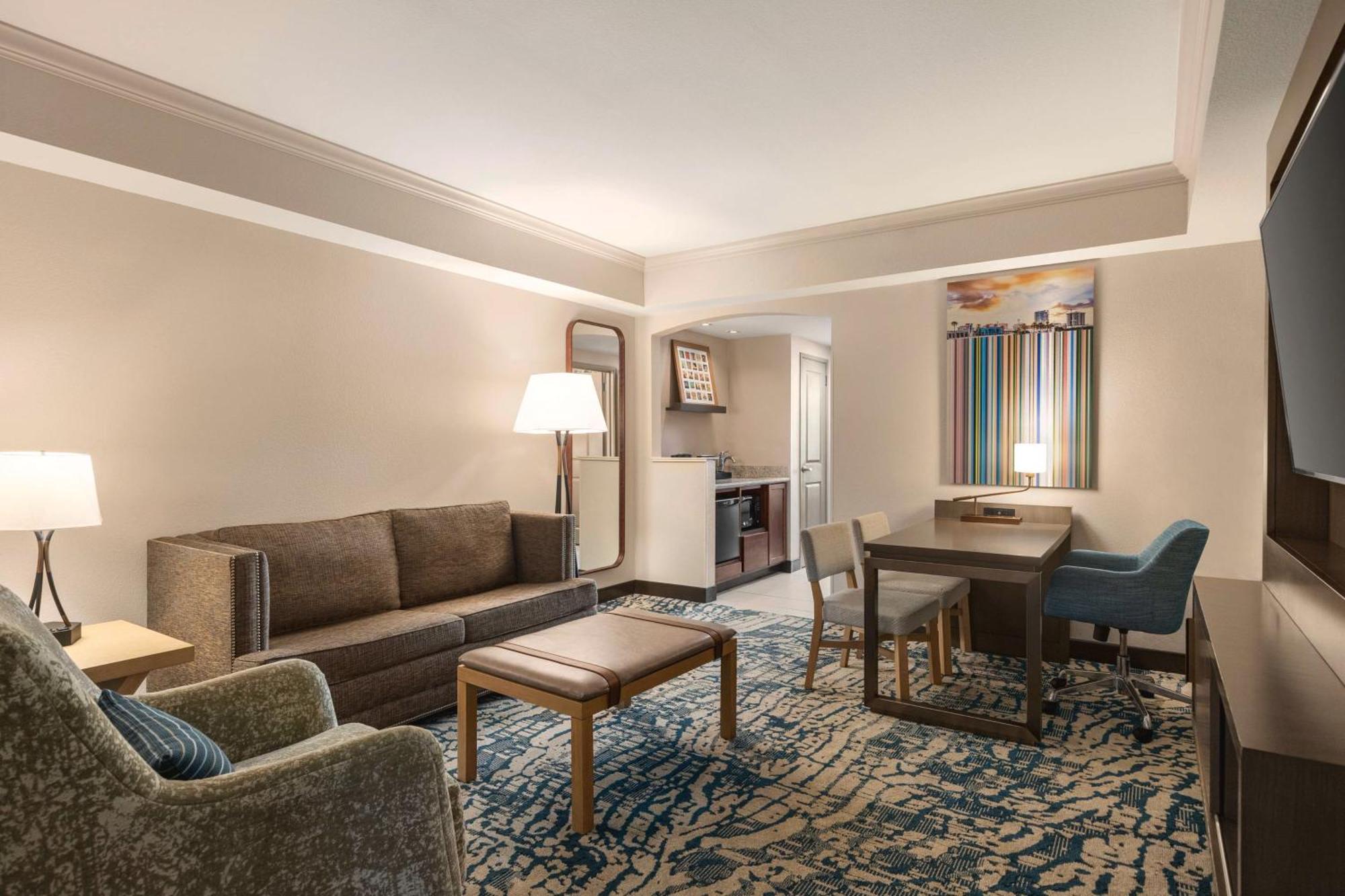Embassy By Hilton Downtown Convention Center 4* Tampa