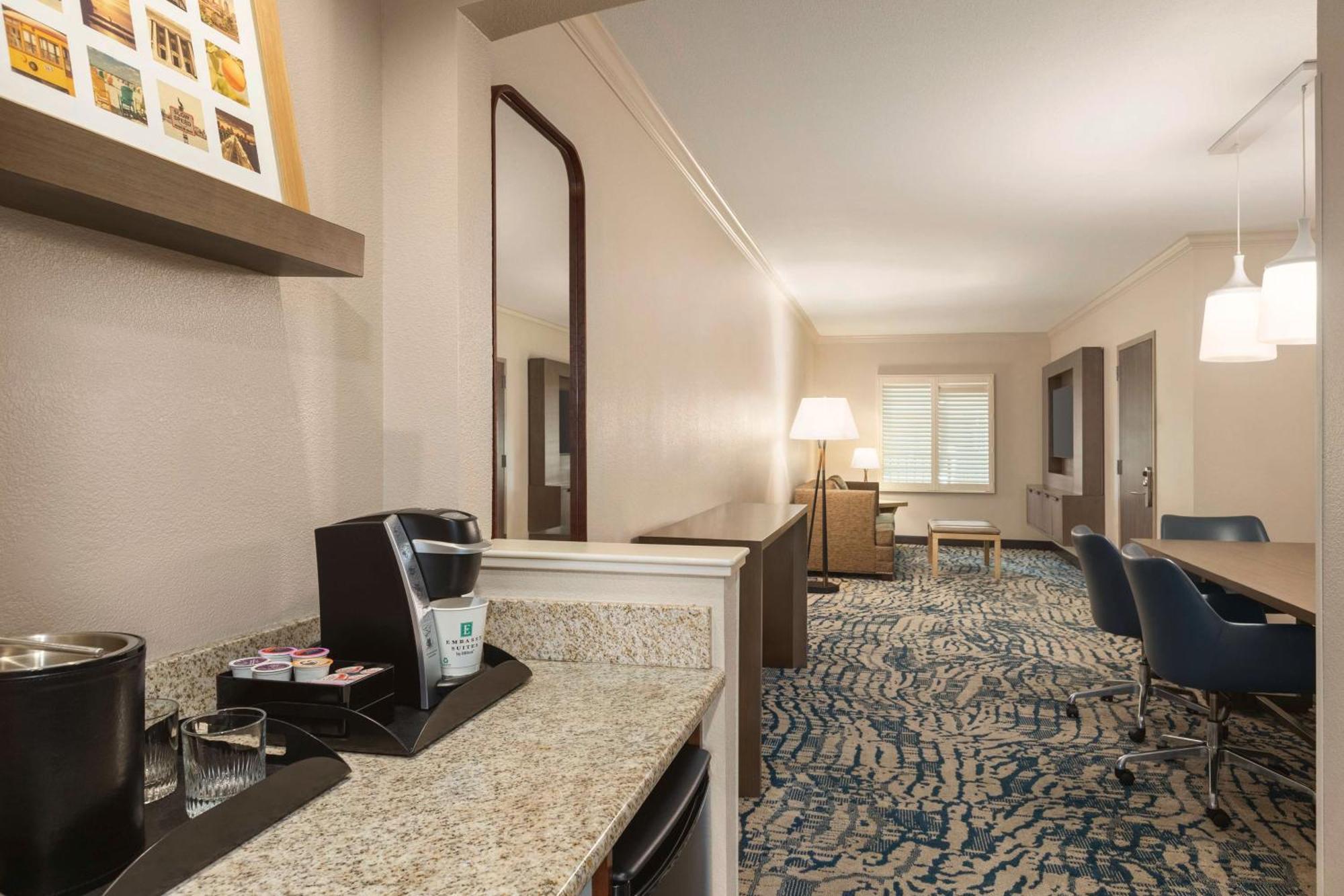 Embassy By Hilton Downtown Convention Center 4*