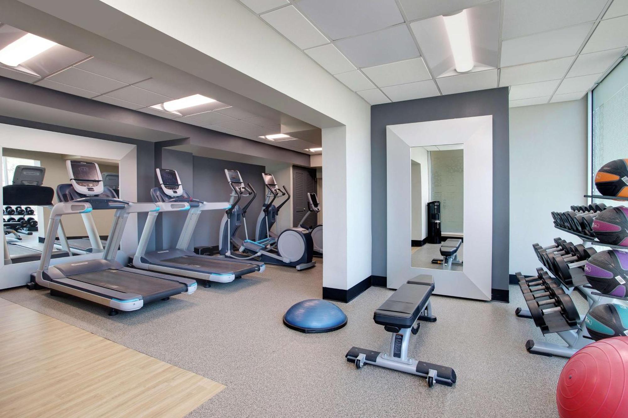 Embassy By Hilton Downtown Convention Center 4* Tampa