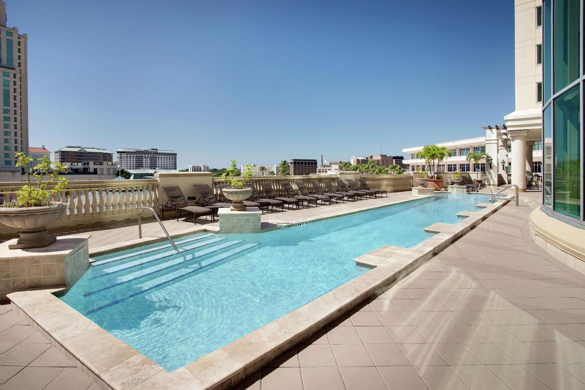Embassy By Hilton Downtown Convention Center Hotel 4*