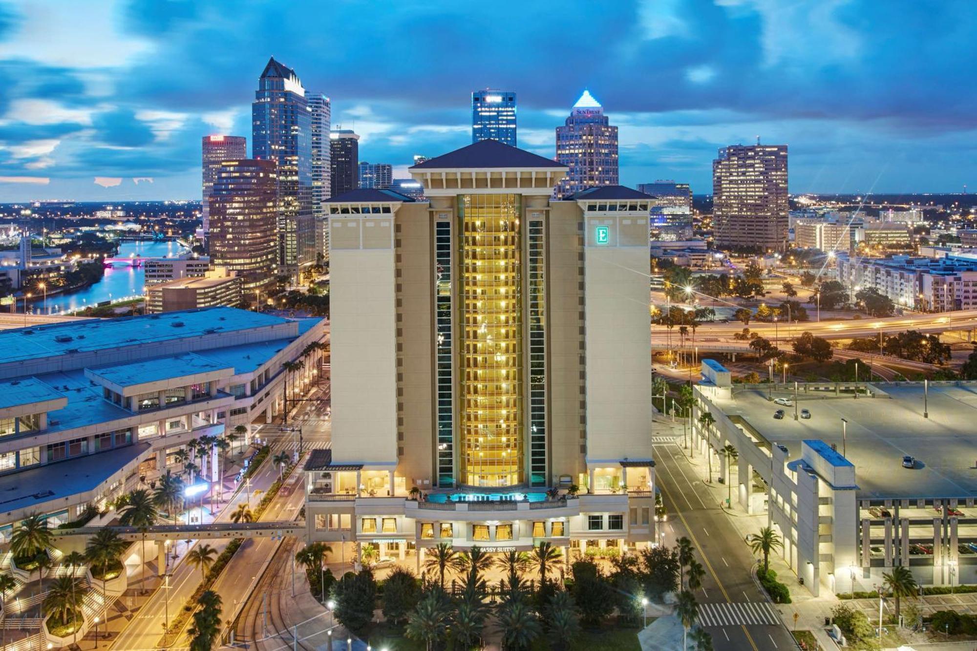 Hotel Embassy By Hilton Downtown Convention Center