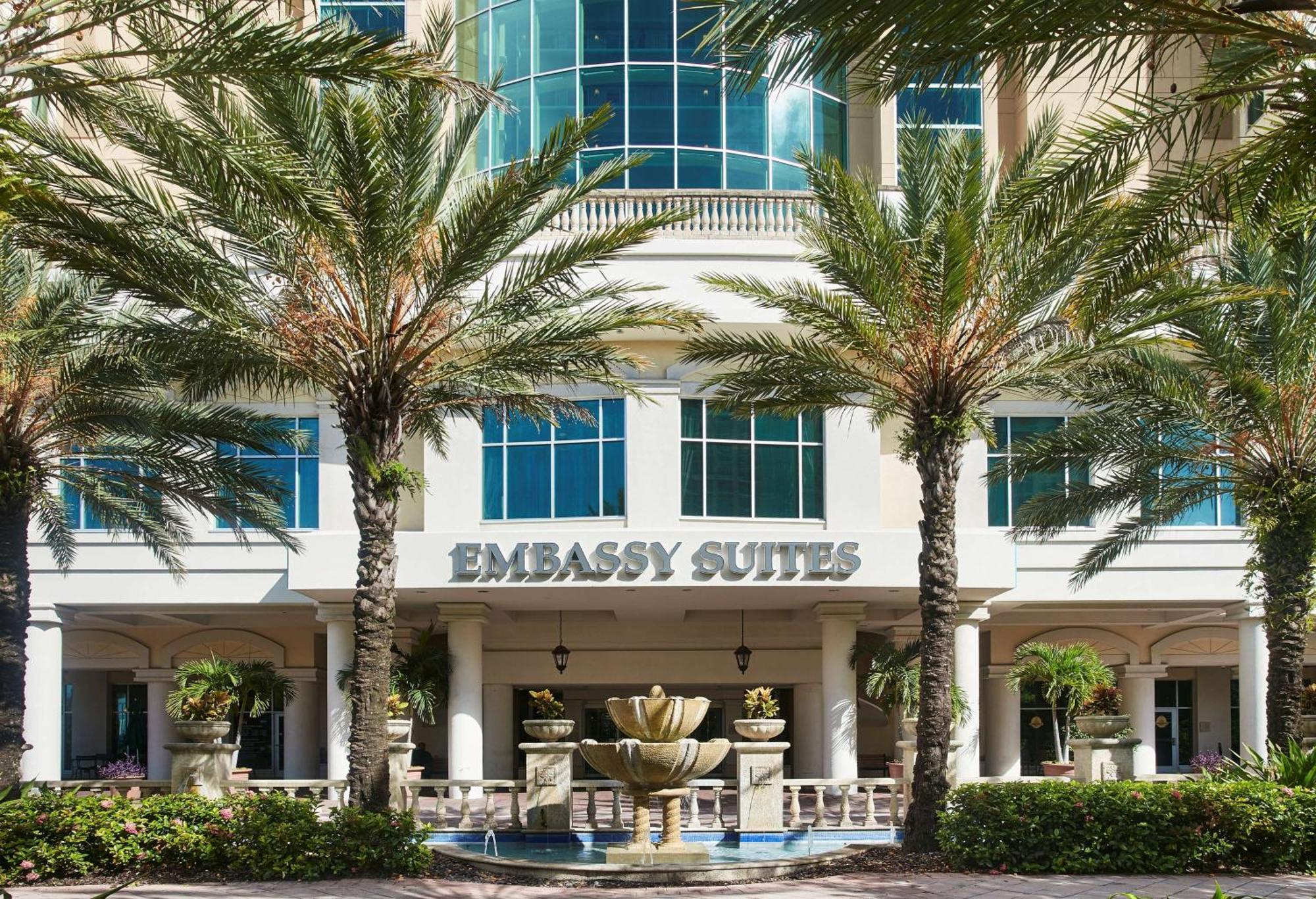 Hotel Embassy By Hilton Downtown Convention Center 4*