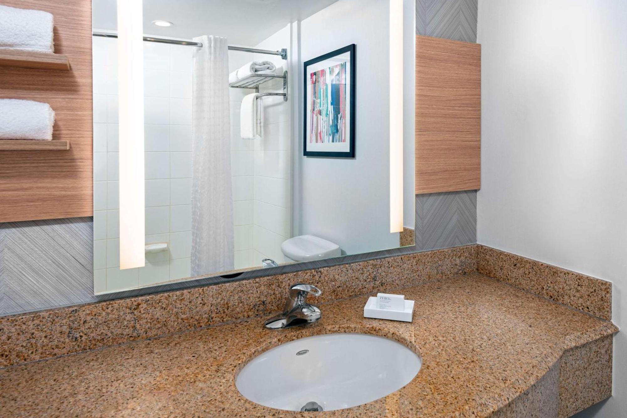 Hilton Garden Airport/westshore 3*