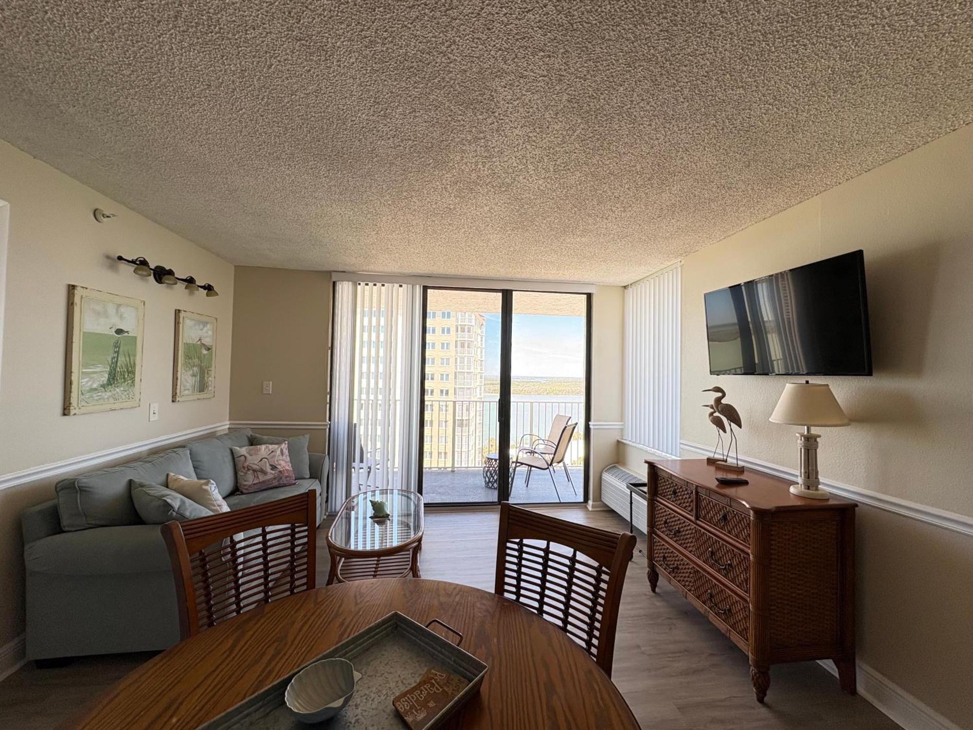 Lover's Key Club By Check-in Vacation Apartment