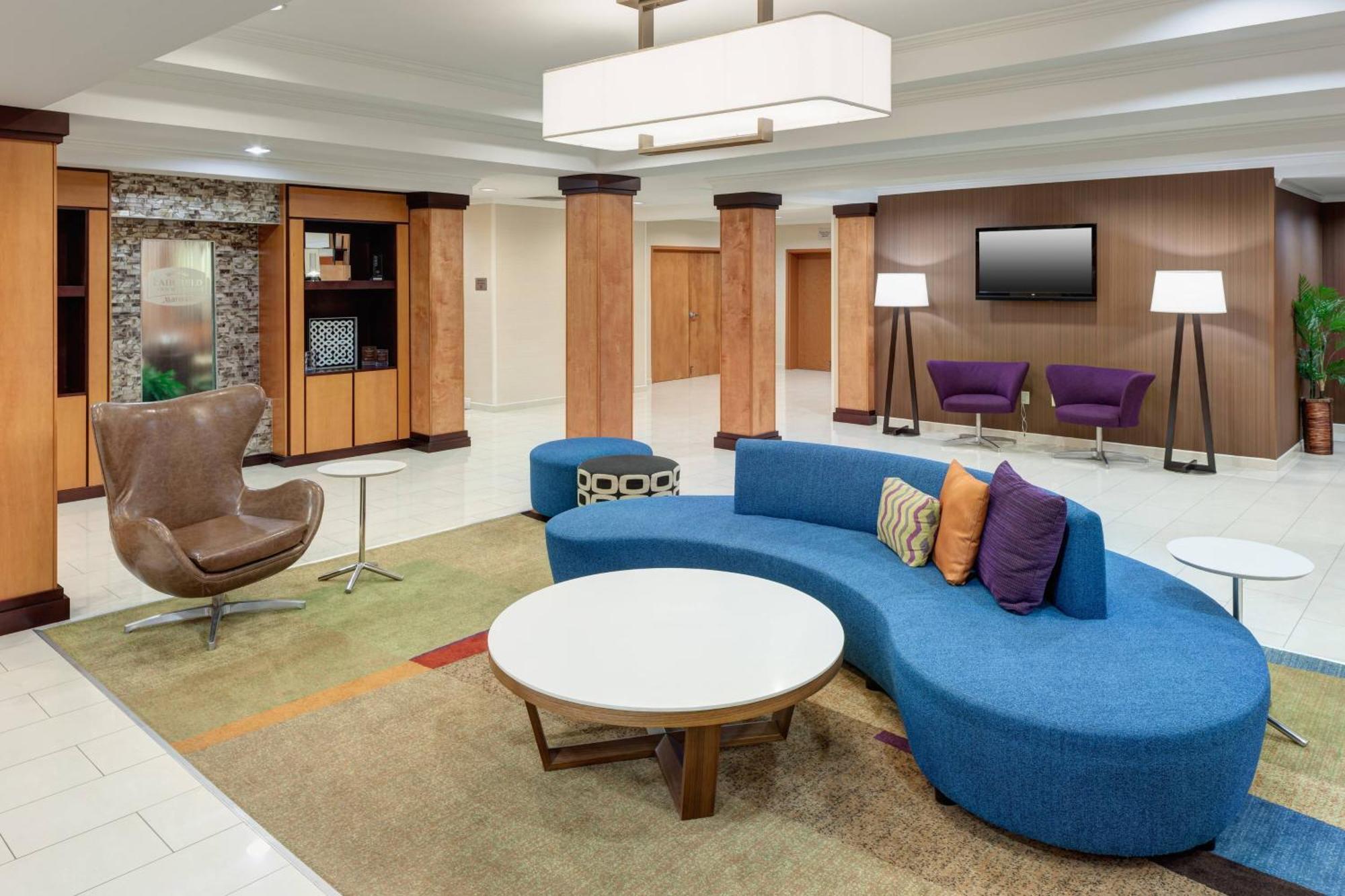 Hotel Fairfield & Butler Boulevard 3*