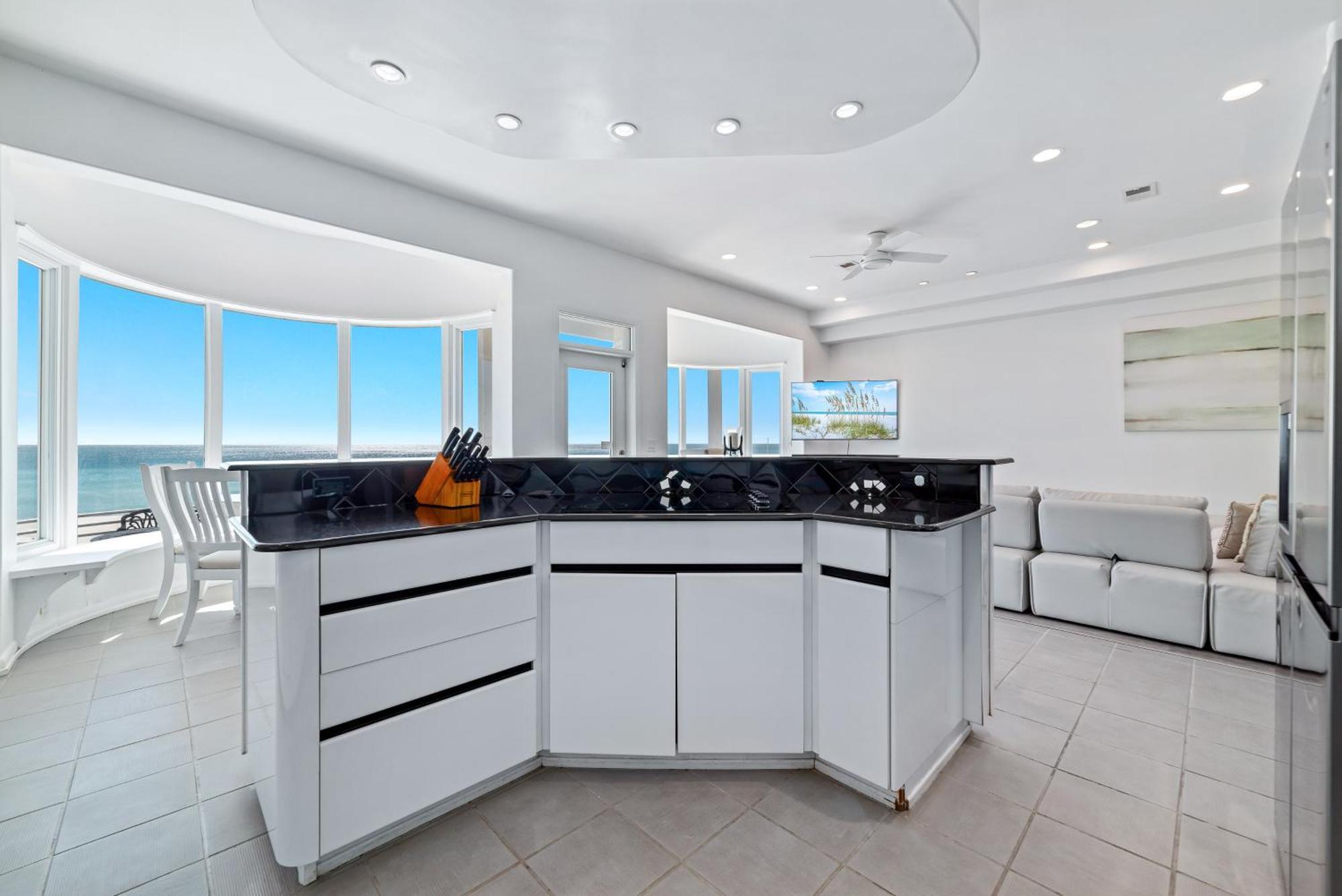 High Tides House * Pensacola