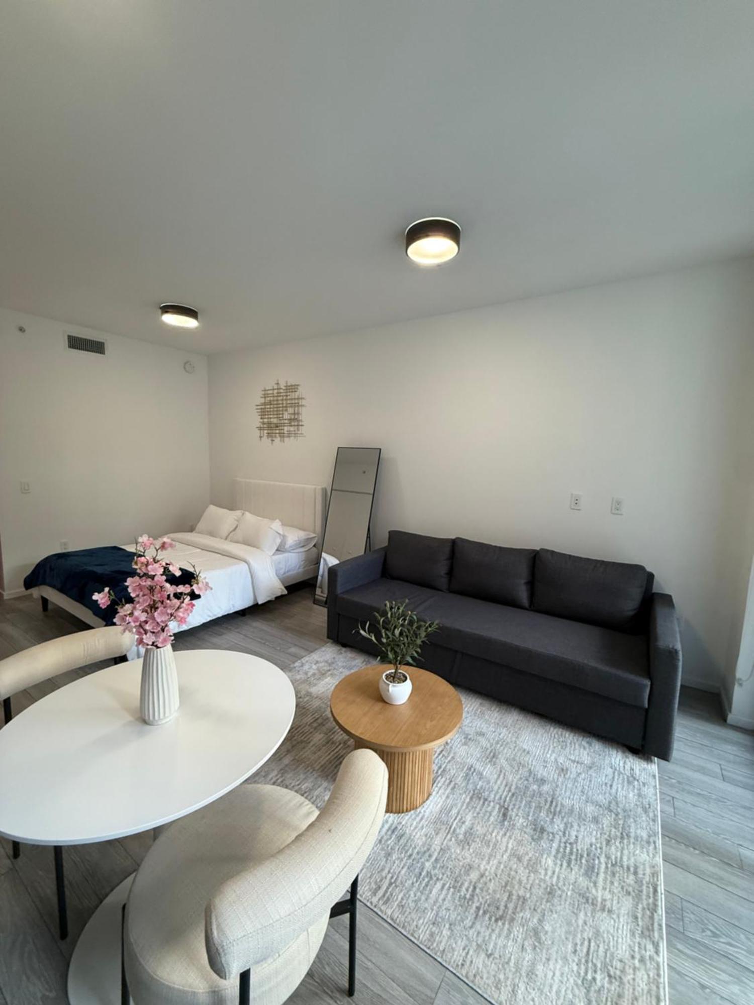 Luxury Loft- Free Parking- Ocean View, Brickell Downtown Apartment *