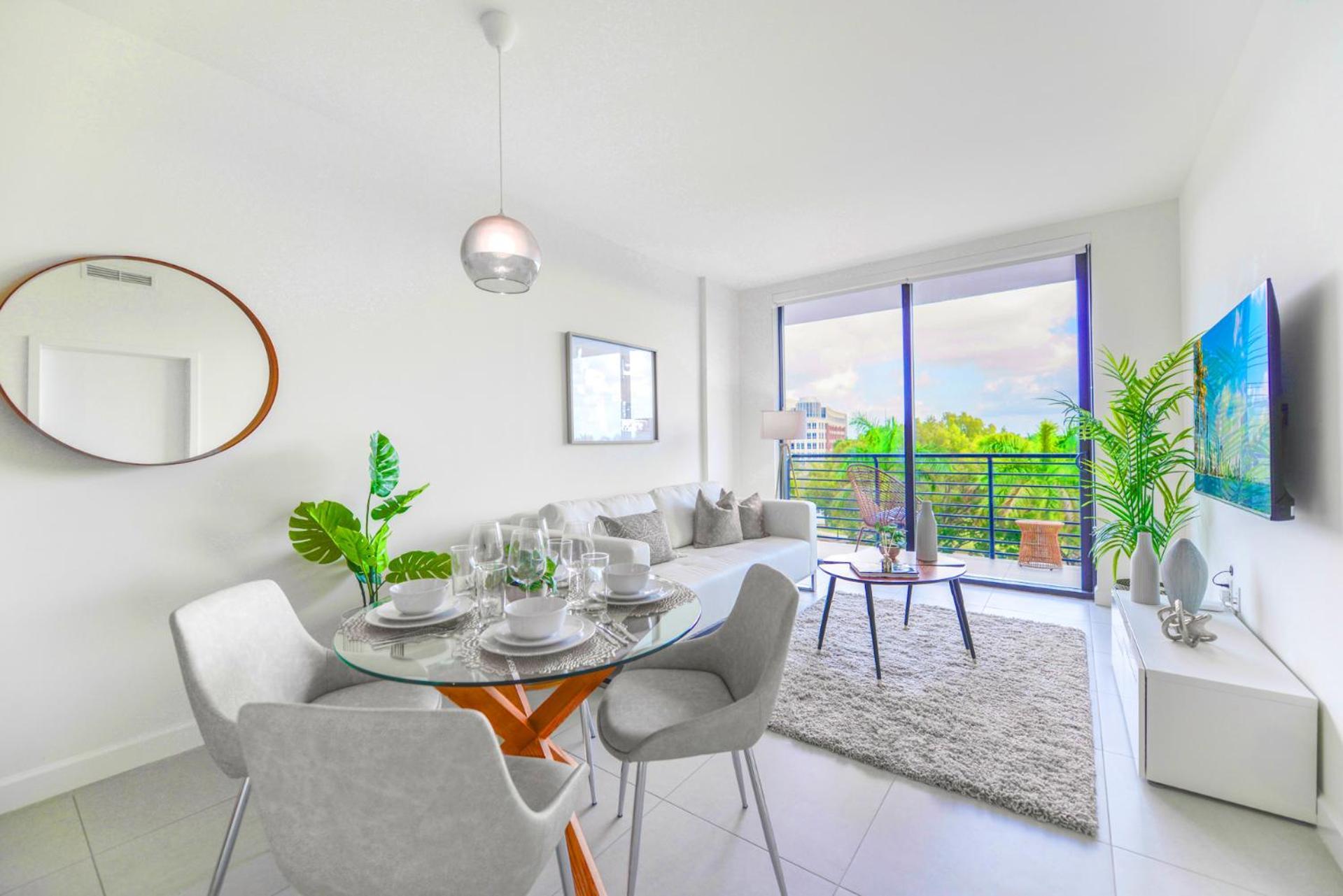 Apartment Beautiful And Stylish Close The Doral Park Miami