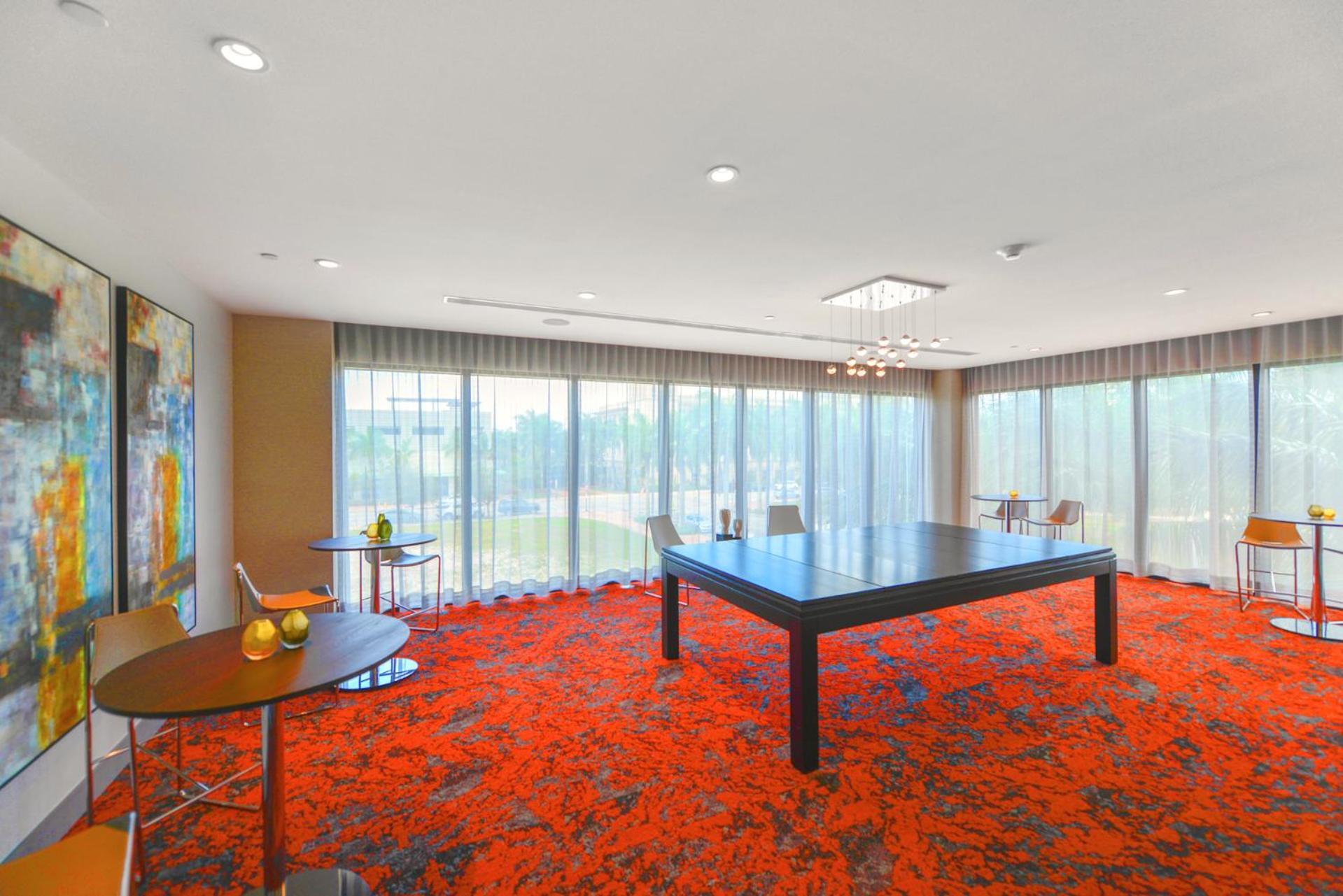 Apartment Beautiful And Stylish Close The Doral Park *