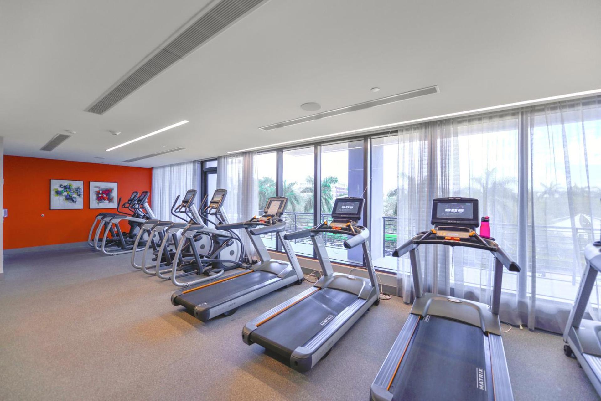 Beautiful And Stylish Close The Doral Park Miami