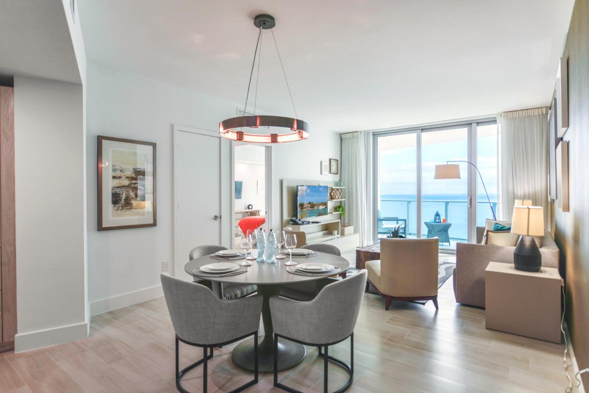 Apartment Luxury Beachfront W Amenities