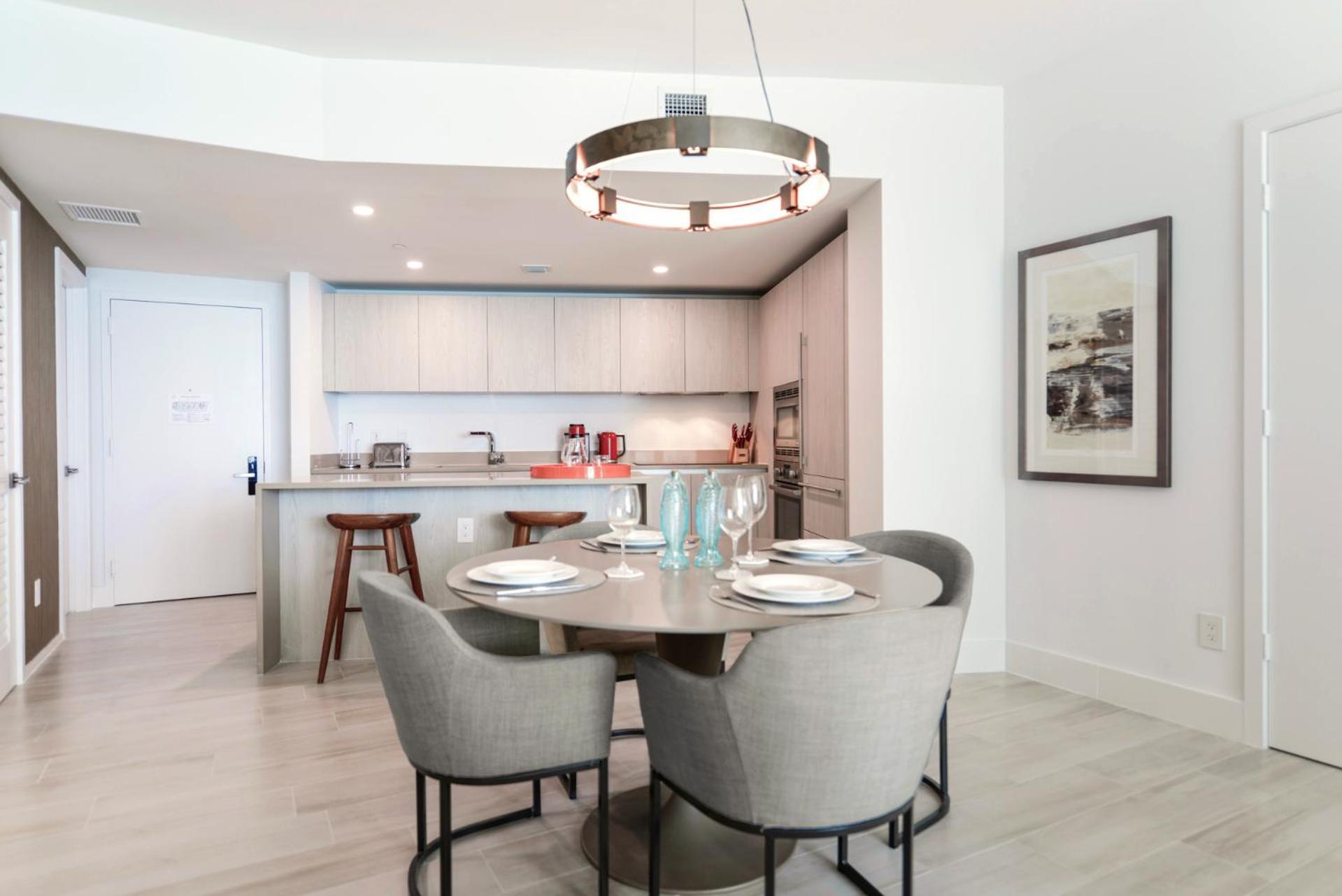 Luxury Beachfront W Amenities Hollywood