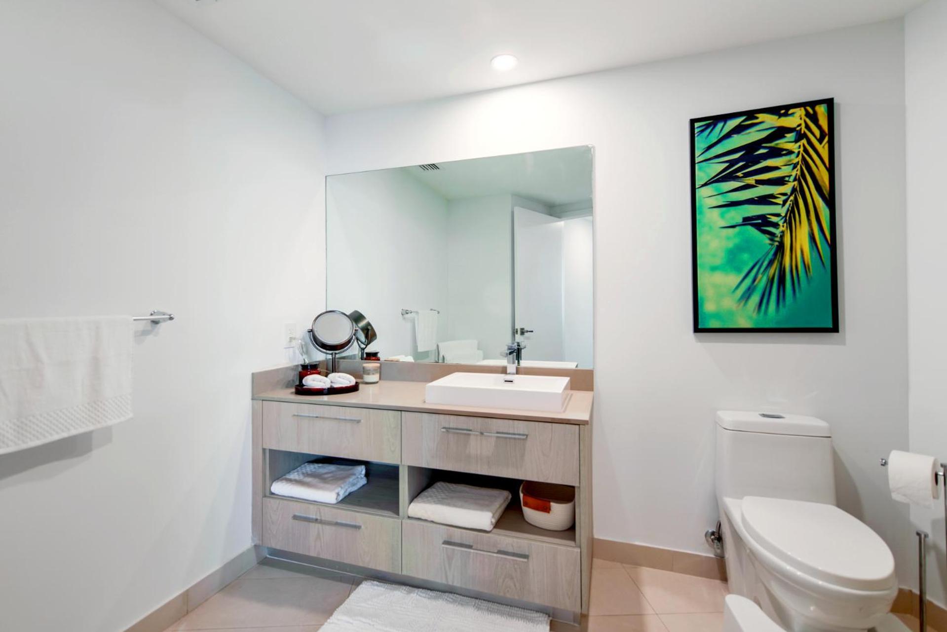 Apartment Luxury Beachfront W Amenities *